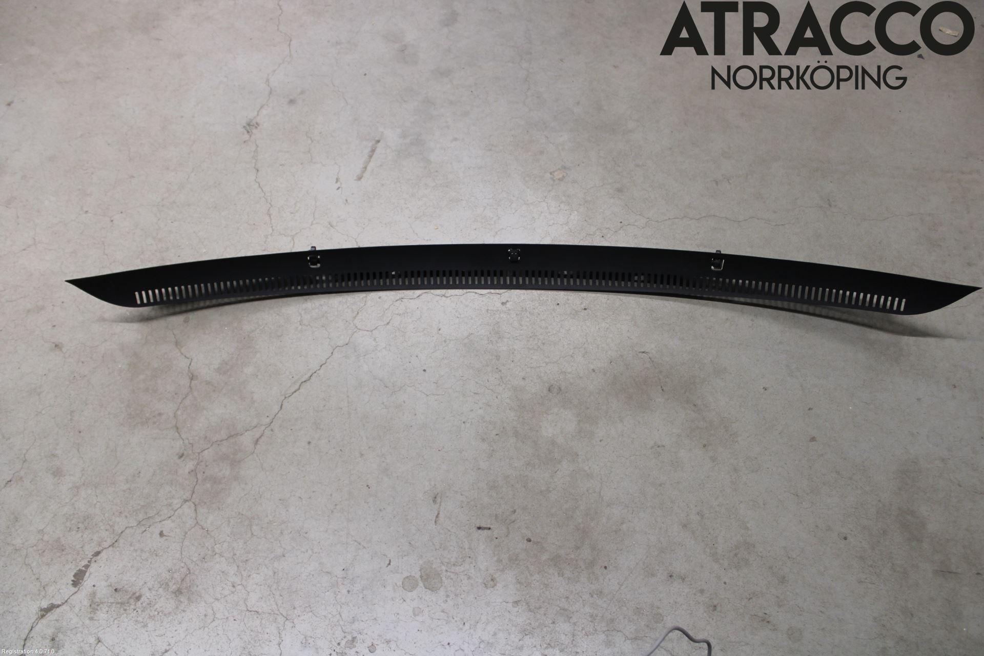 Volvo XC60 14-17 Visker Deksel-Grill-Under Frr