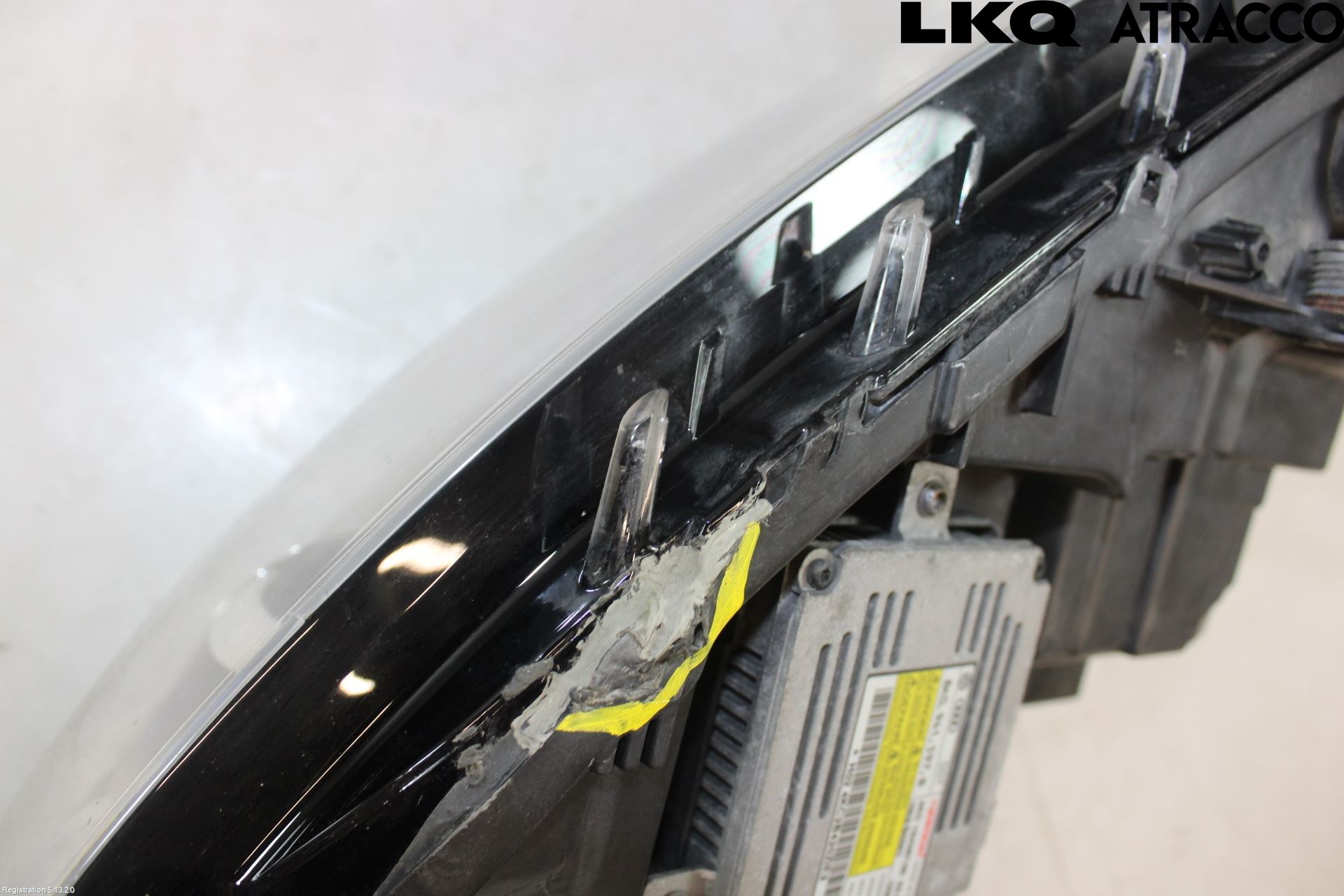 Volkswagen VW PASSAT 11-14 Frontlykt Høyre