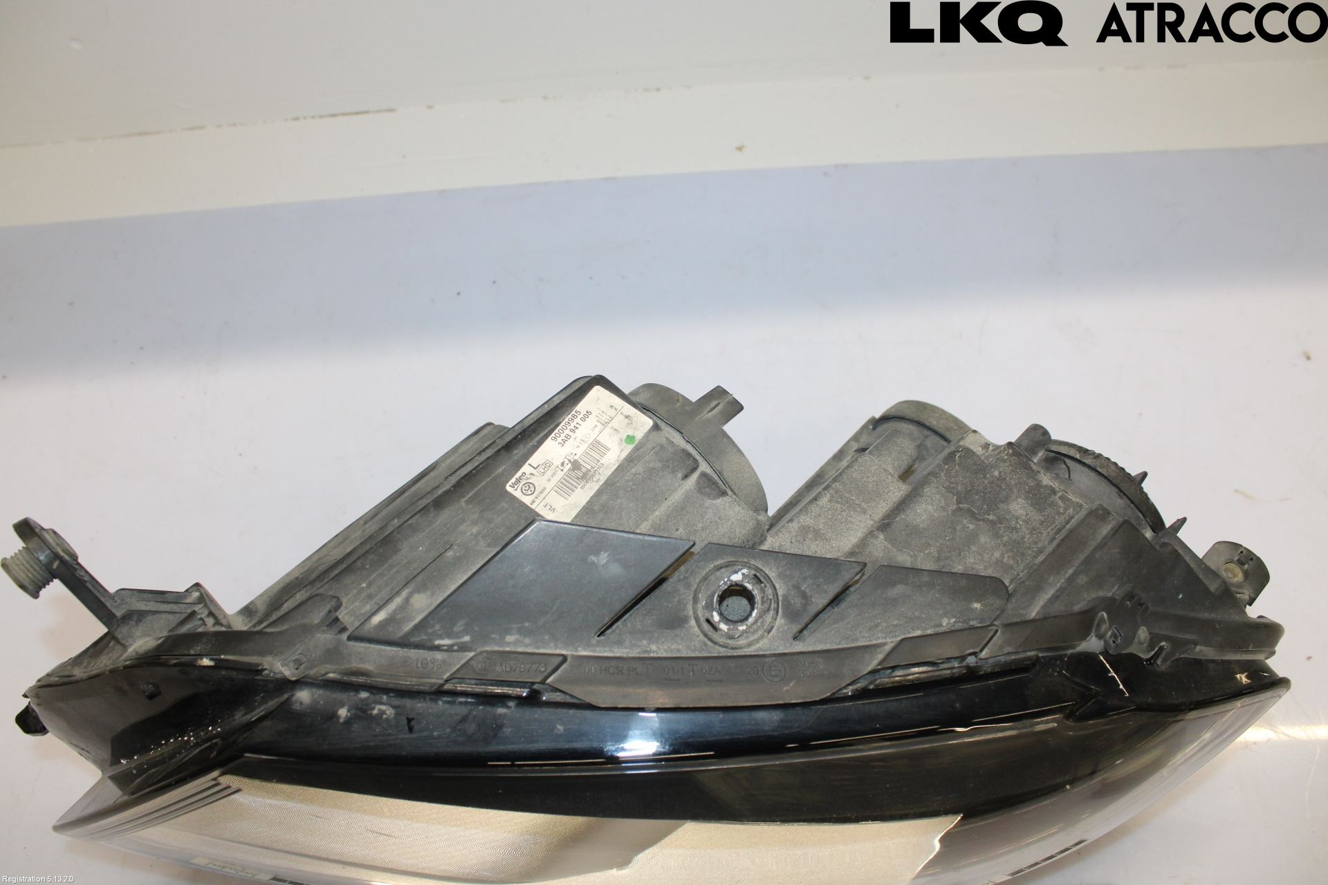 Volkswagen VW PASSAT 11-14 Frontlykt Venstre
