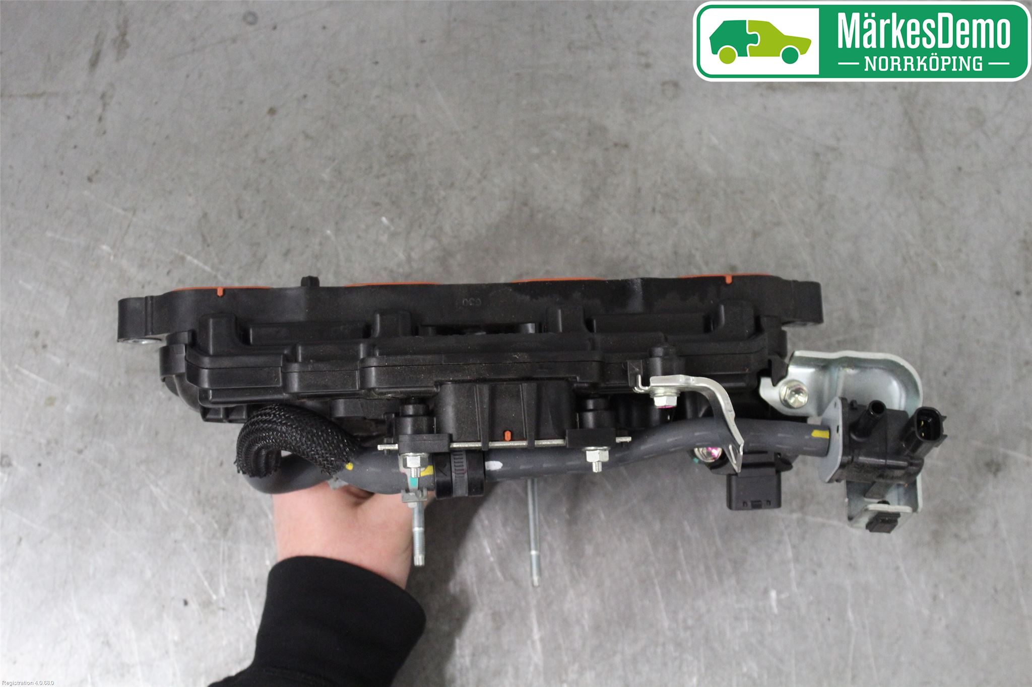 Toyota COROLLA 19- Innsugningsmanifold