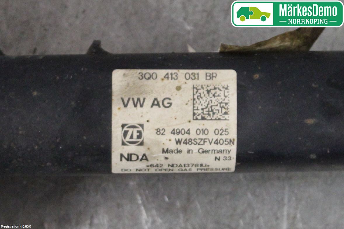 Volkswagen VW PASSAT 15-19 Fjærbein Foran Høyre