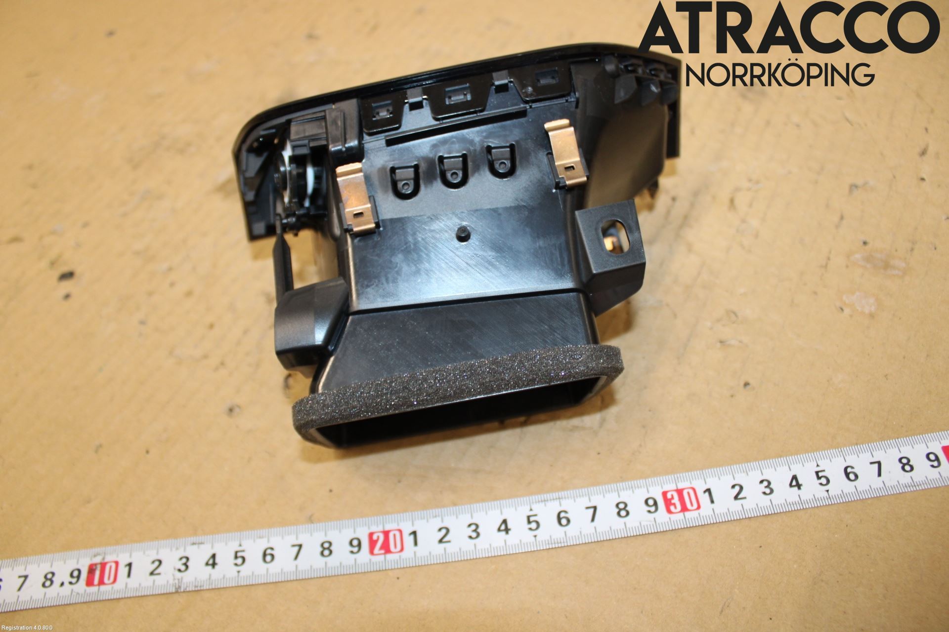 Audi Q3 F3 19- Dashbord Kanal - Dyse