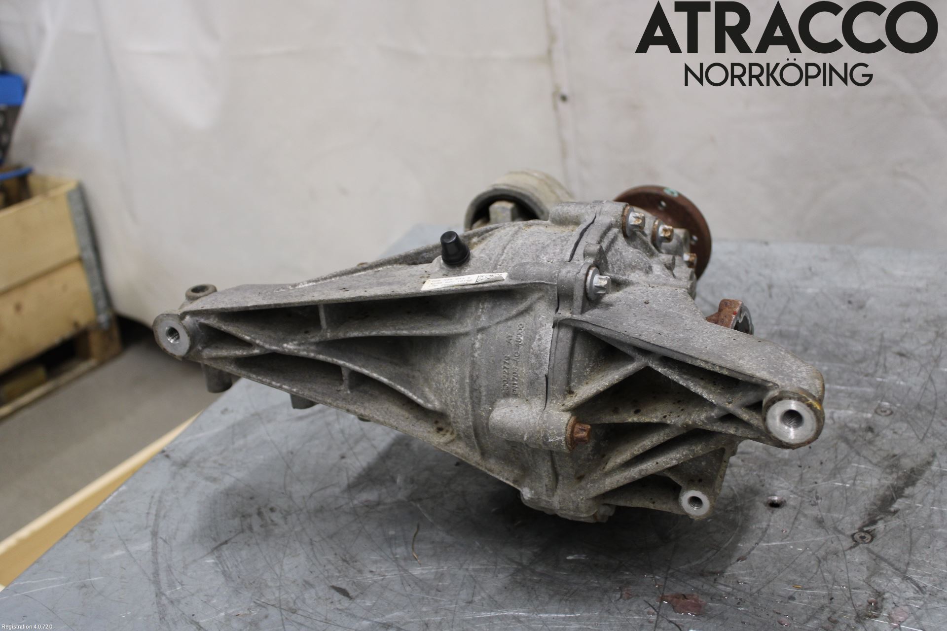Audi A4/S4 B9 16-19 Bakaksel Kardang Bak -Diff
