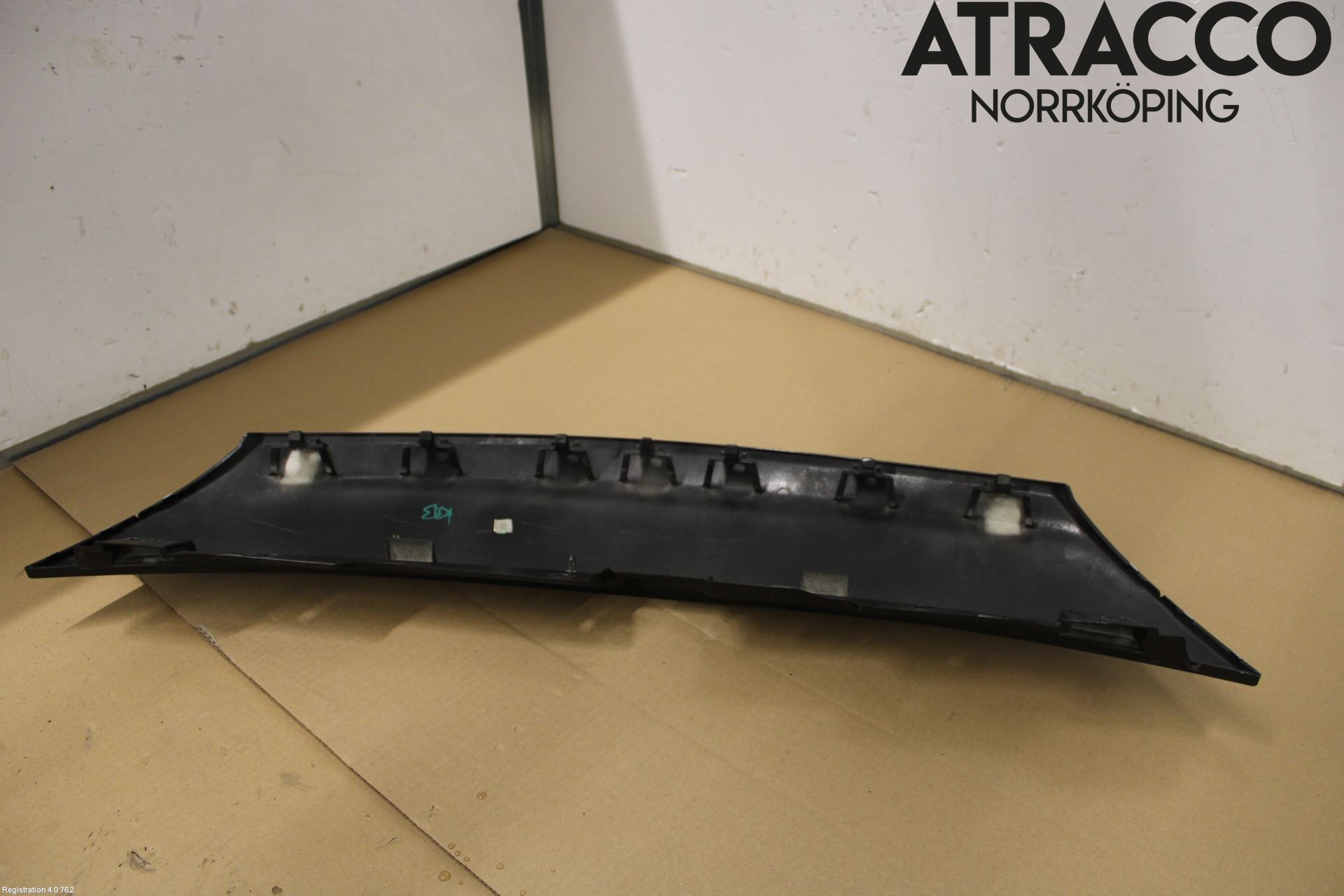 Nissan NOTE E12 14-20 Grilldel Midt