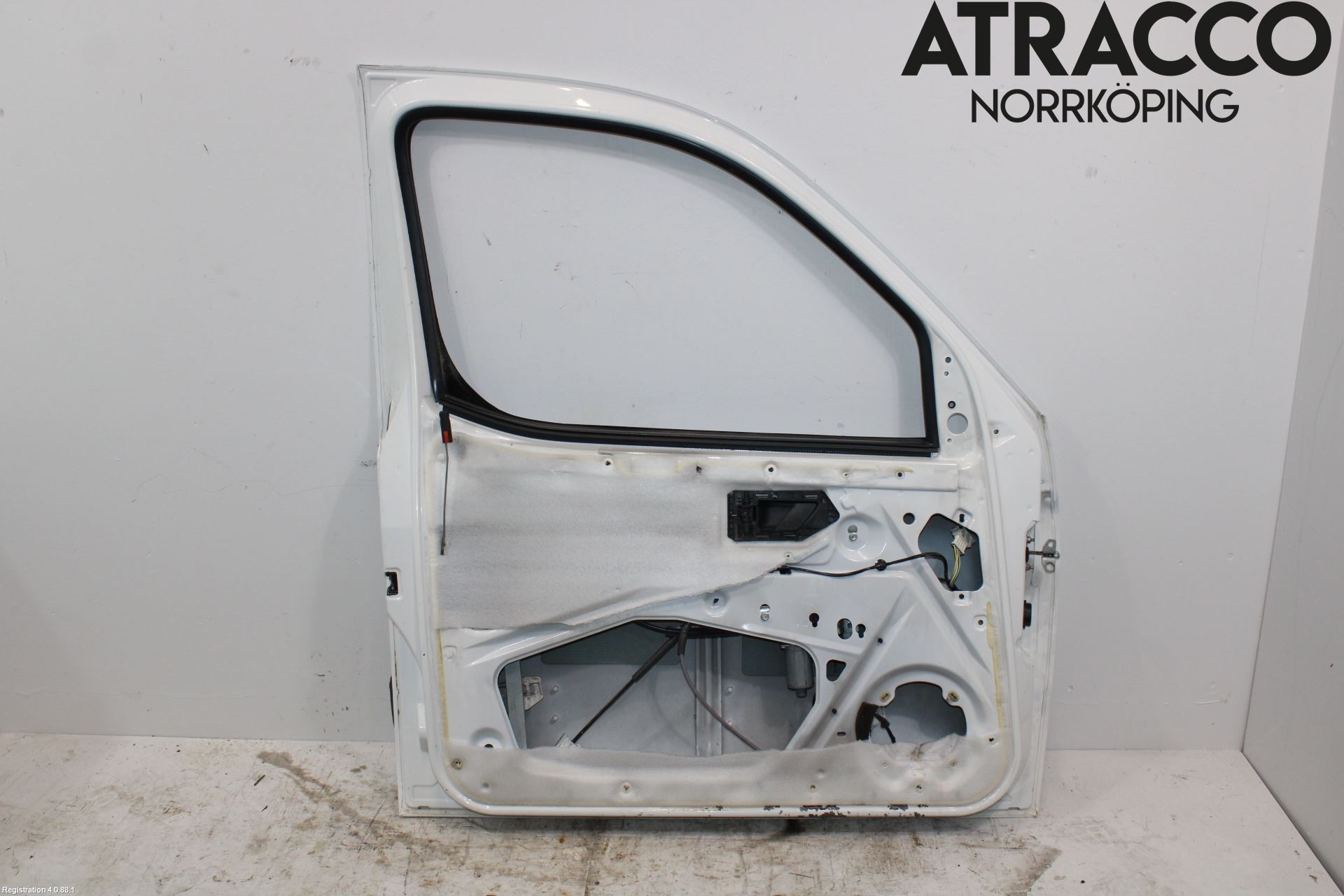 Peugeot PARTNER   03-08 Dør 4D Foran Venstre
