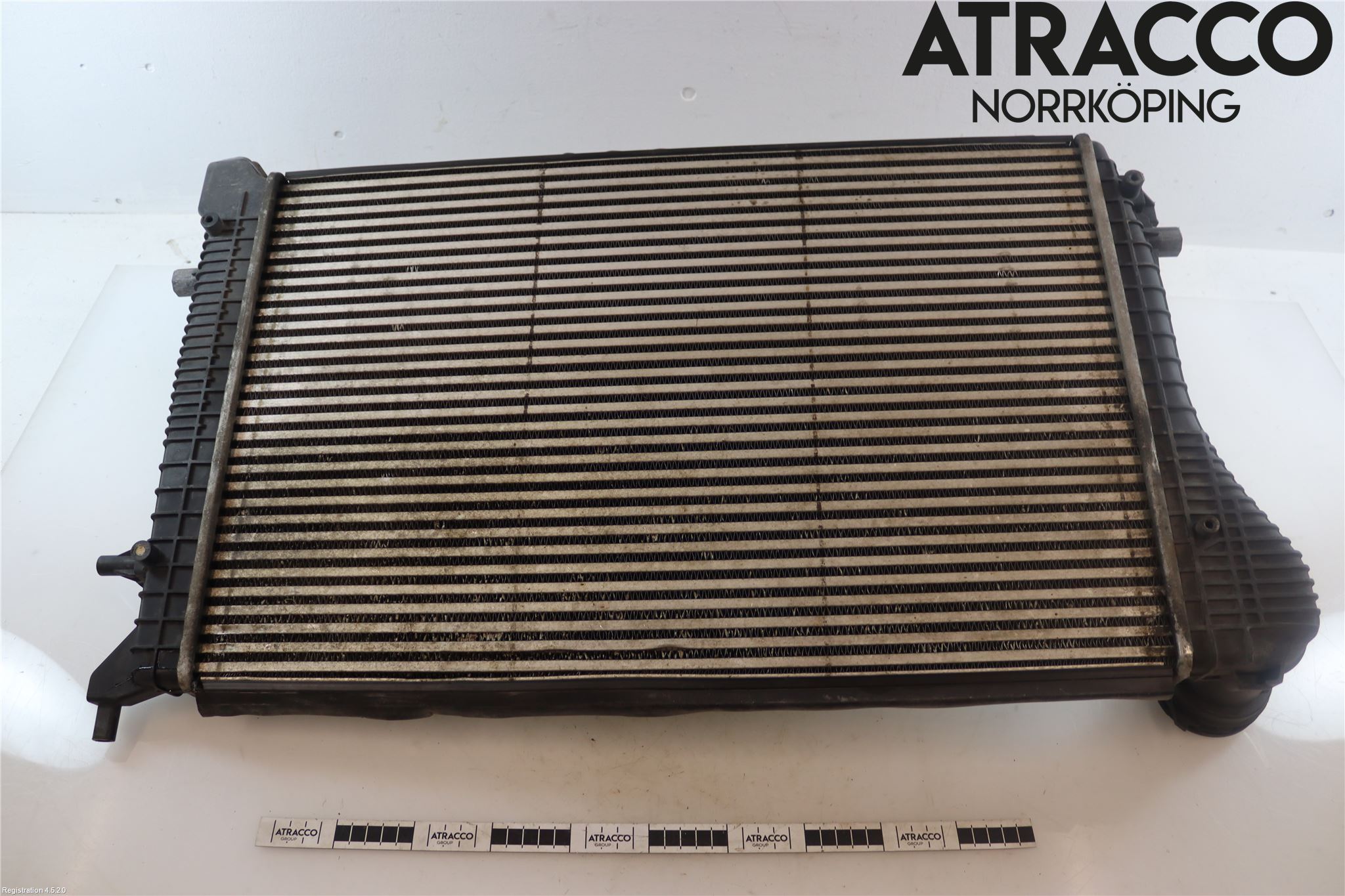 Volkswagen VW CADDY      04-10 Intercooler Radiator