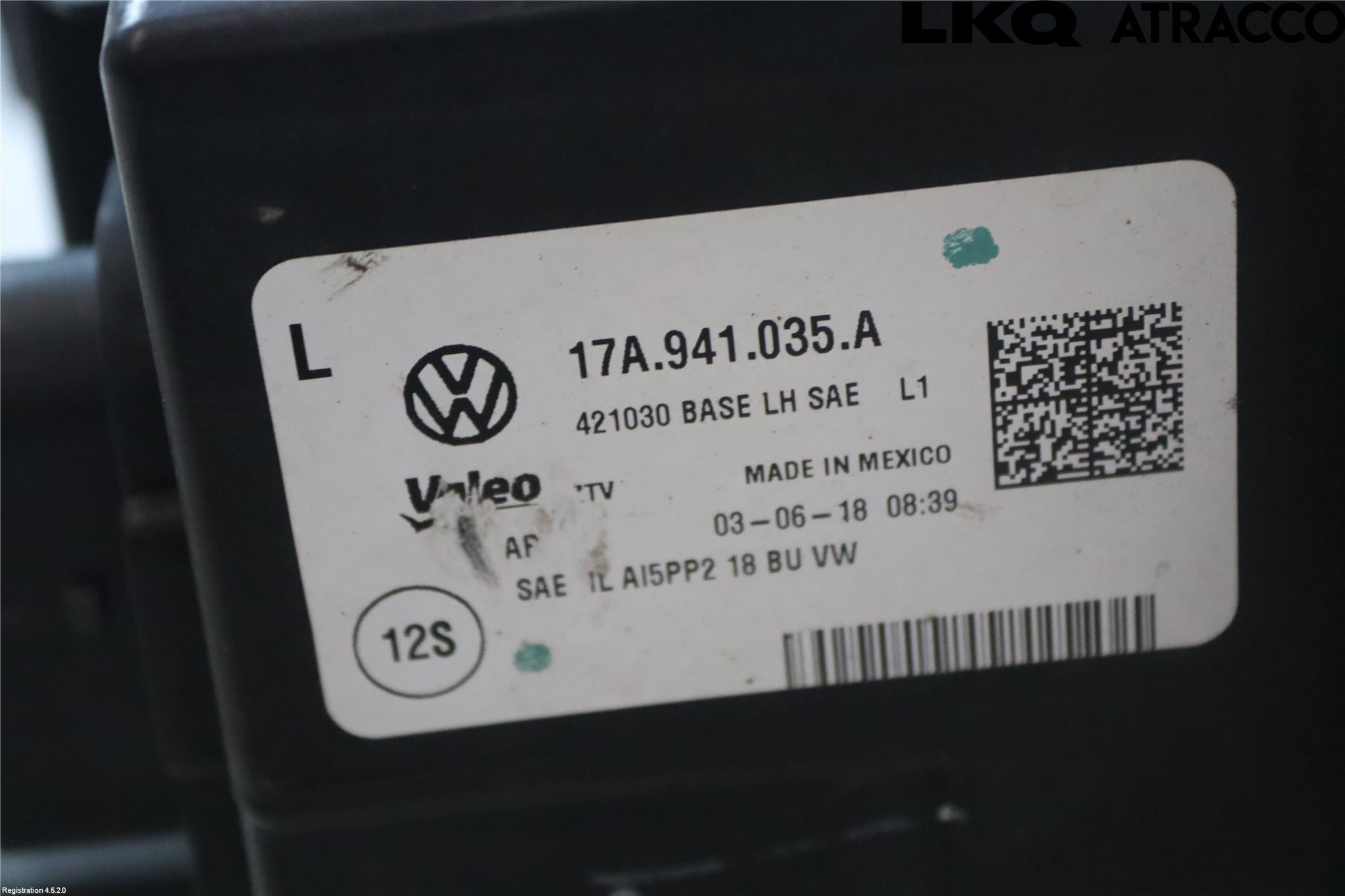 Volkswagen VW JETTA VI 11- Frontlykt Venstre
