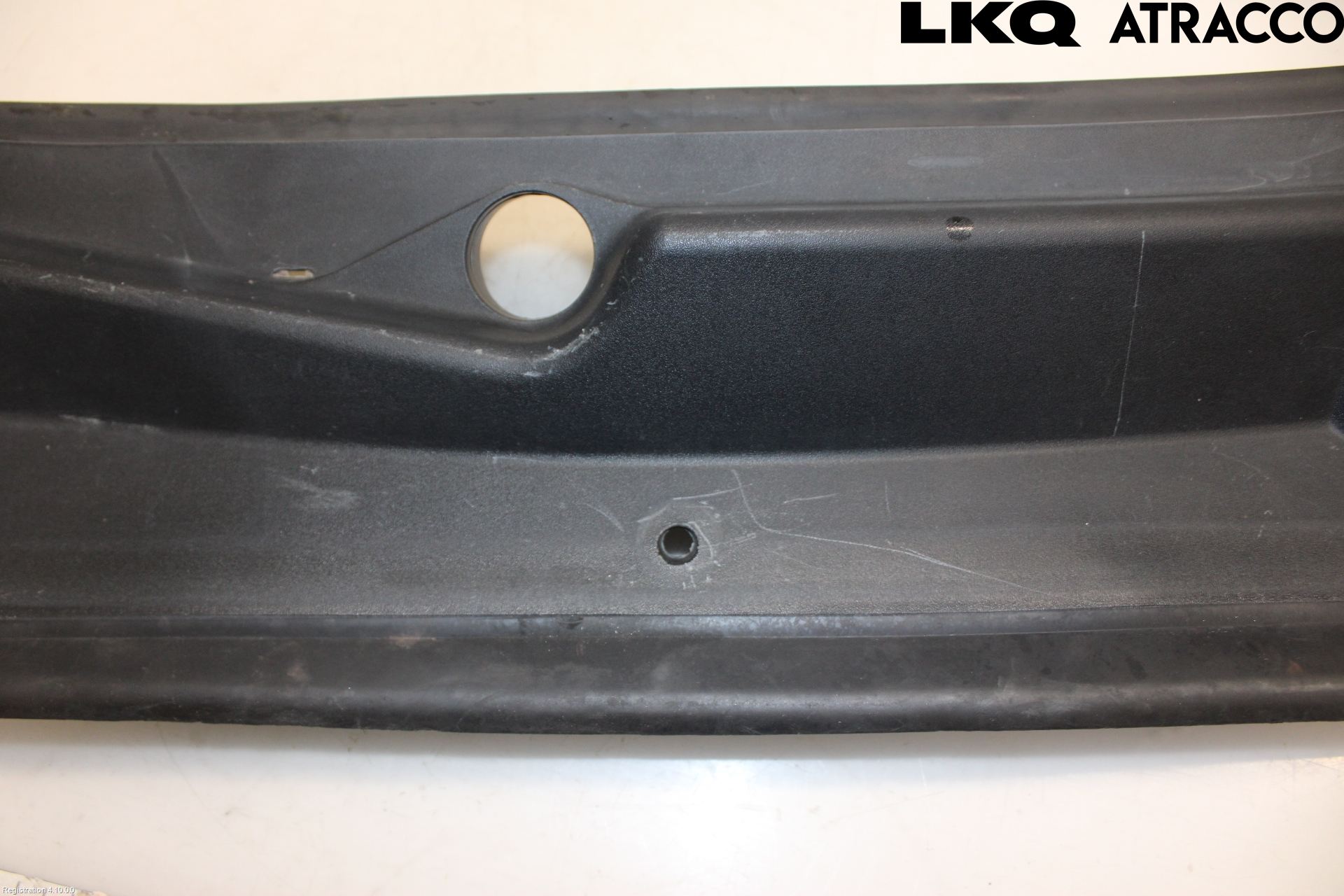 Chrysler CHR 300C Visker Deksel-Grill-Under Frr