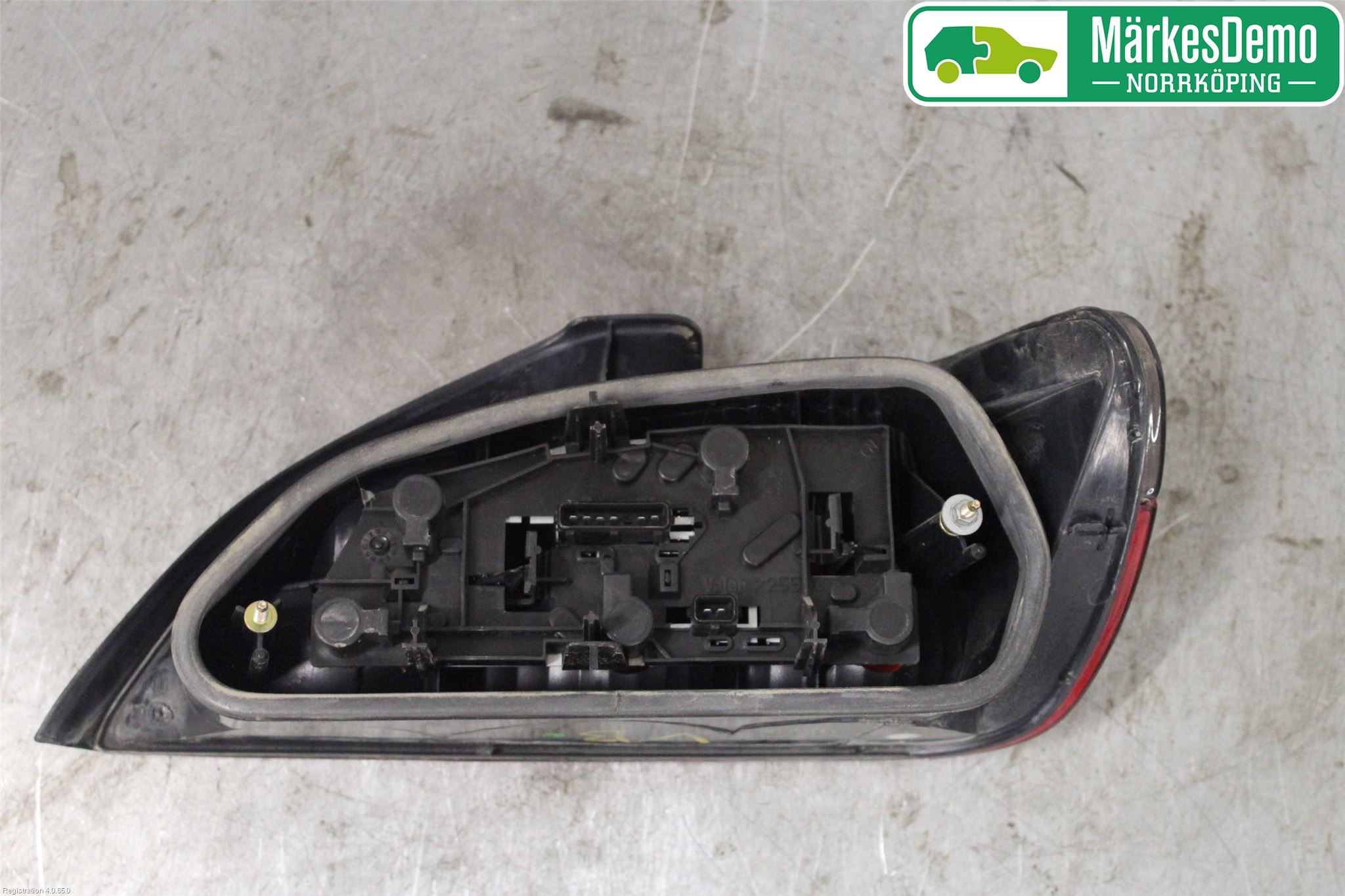 Peugeot 406     96-99 Baklykt Venstre