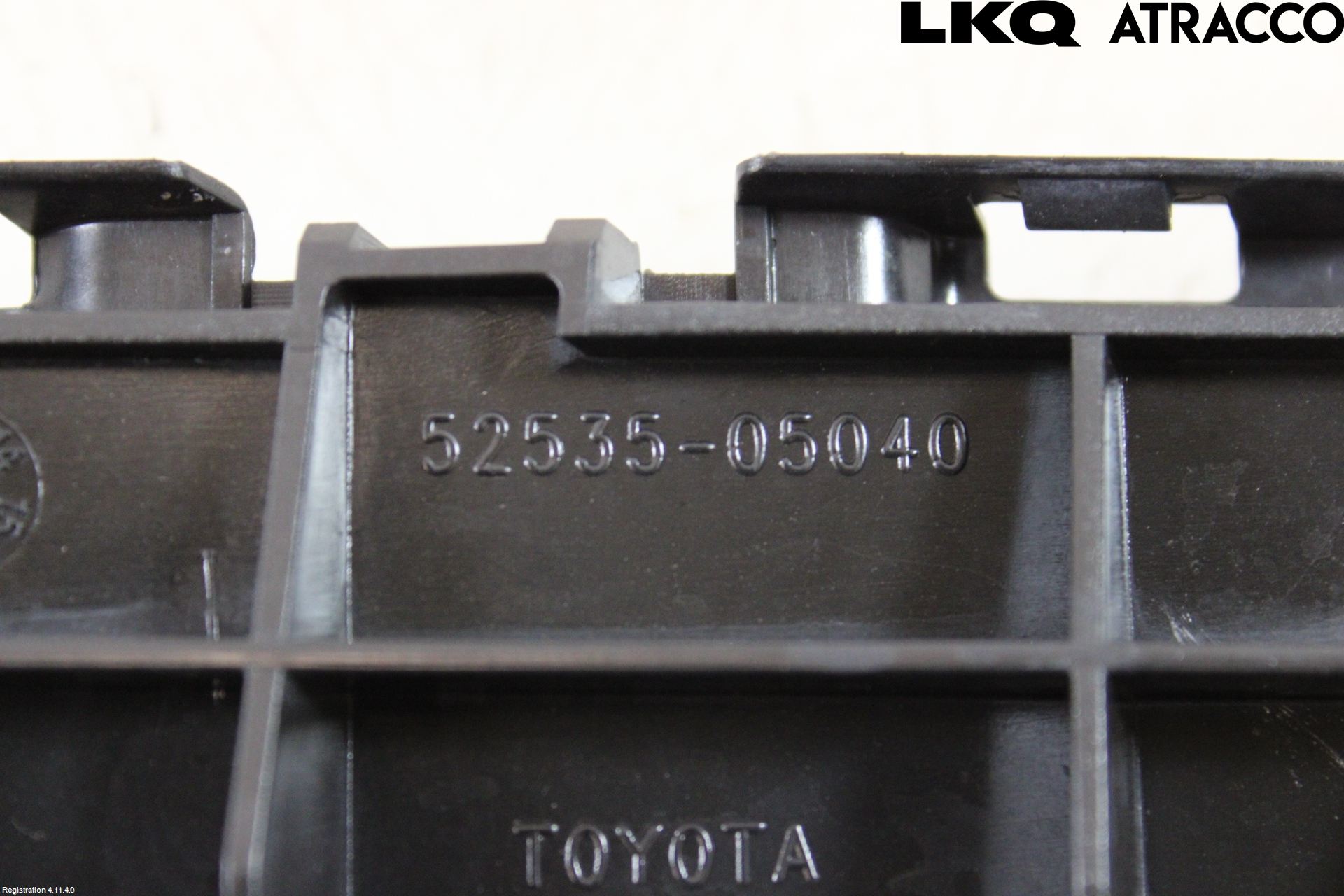 Toyota AVENSIS 09-15 Støtfangerfeste Foran Høyre