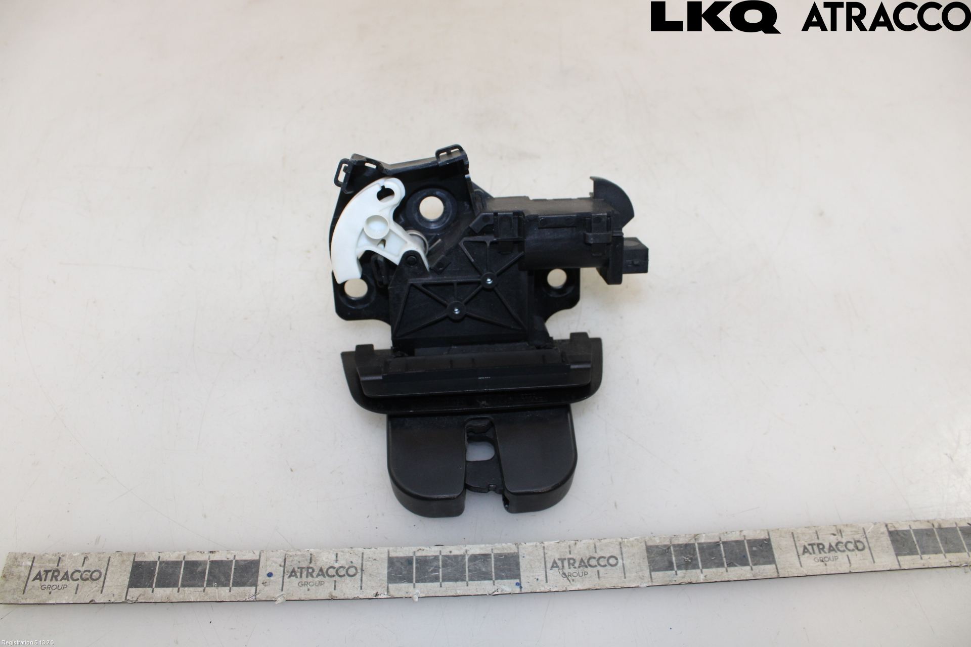 Audi A4/S4 05-07 Bakluke-Lokk Låsekasse