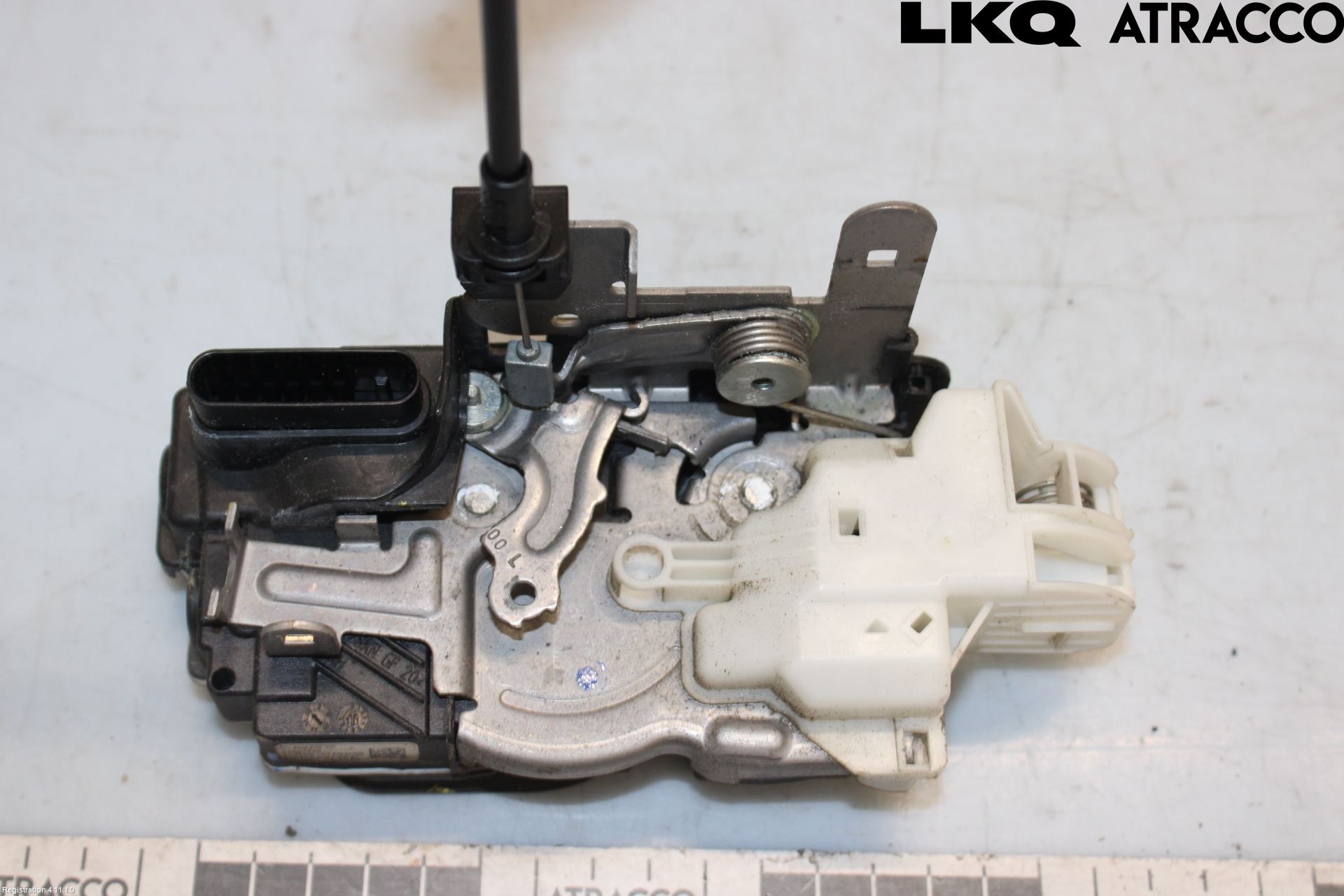 Volvo V40 12-19 Dørlås - Låsekasse