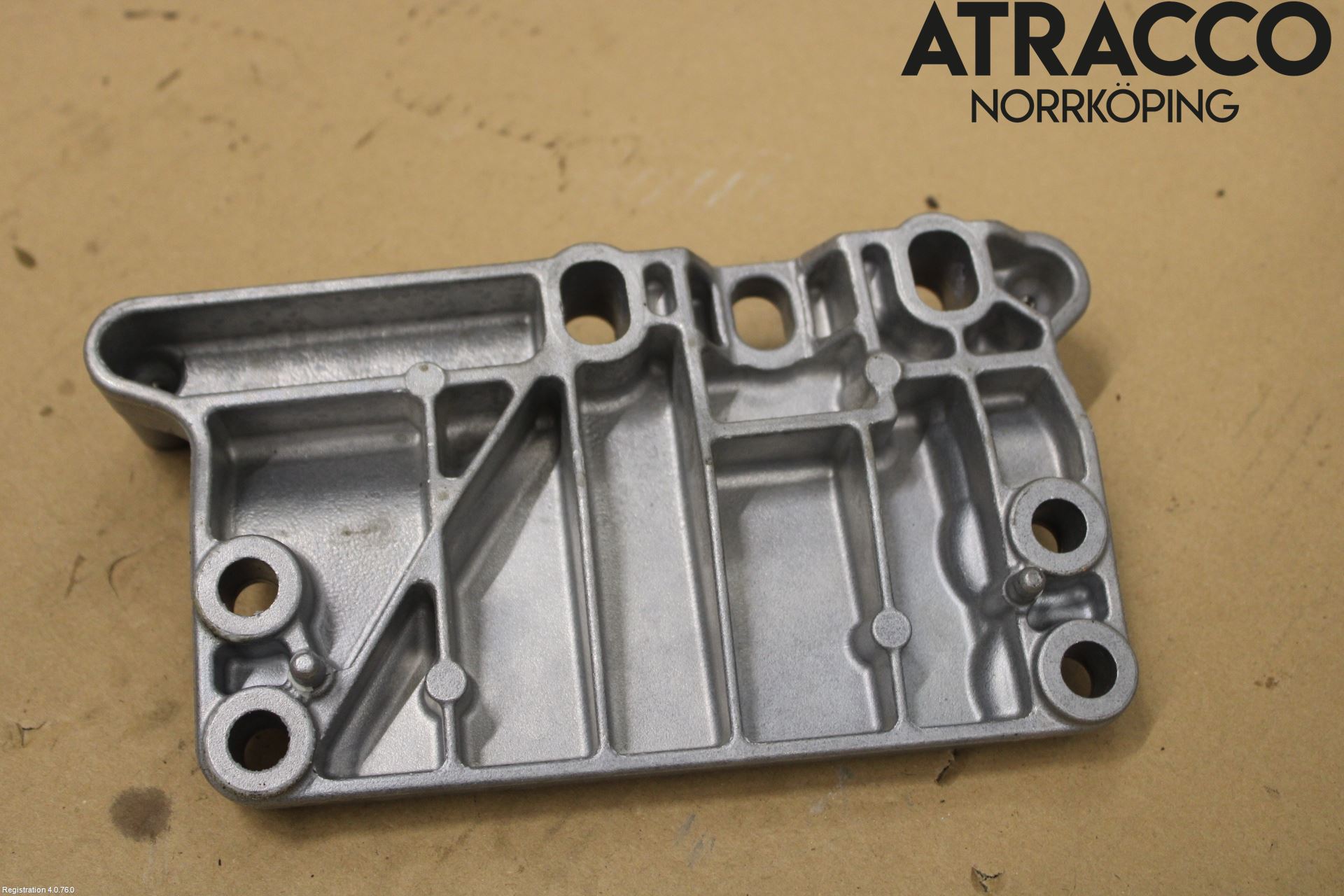 Volkswagen VW GOLF / E-GOLF VII 13-20 Motor Feste Stål-Alu