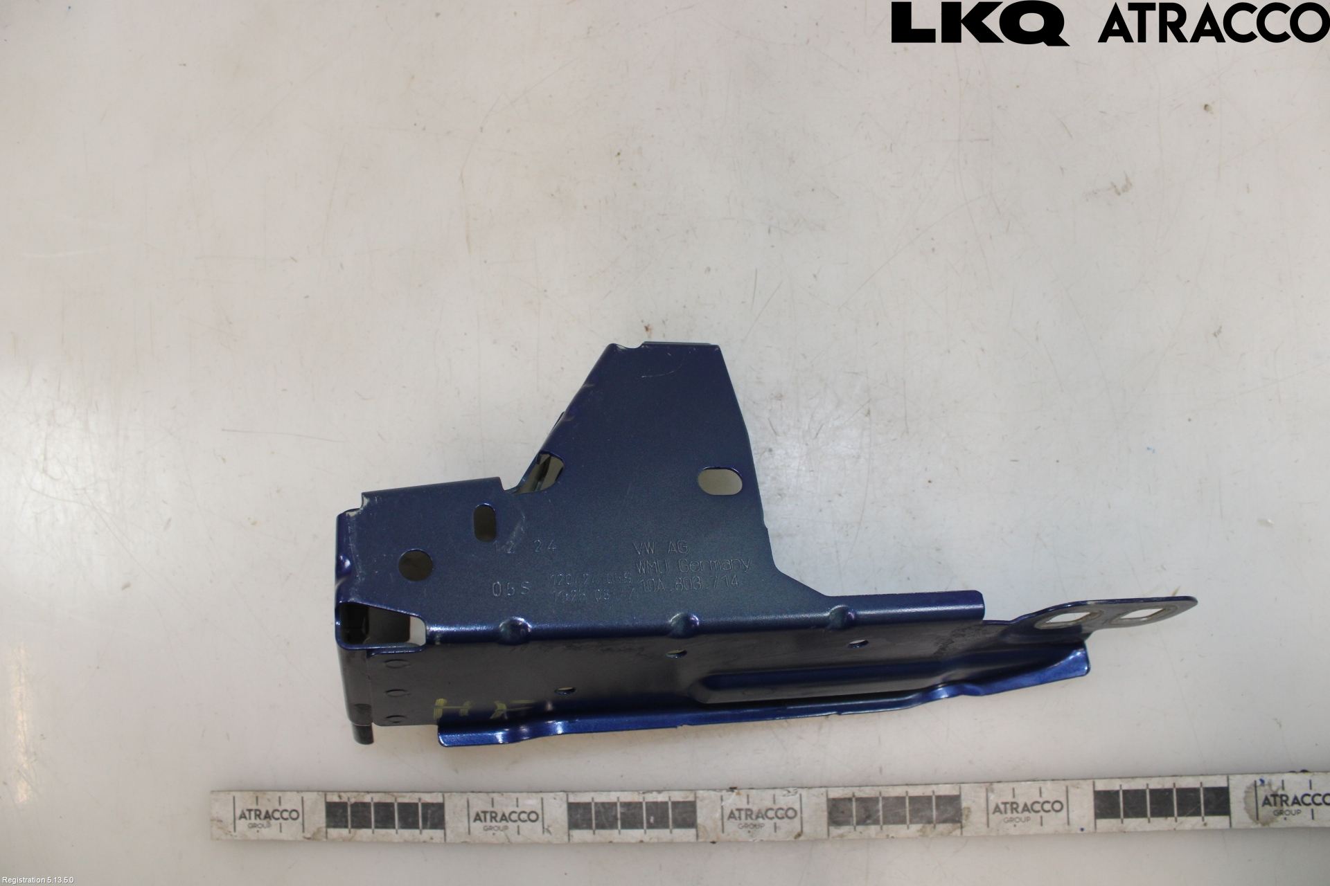 Volkswagen VW ID.4 21- Frontlykt Holder-Feste