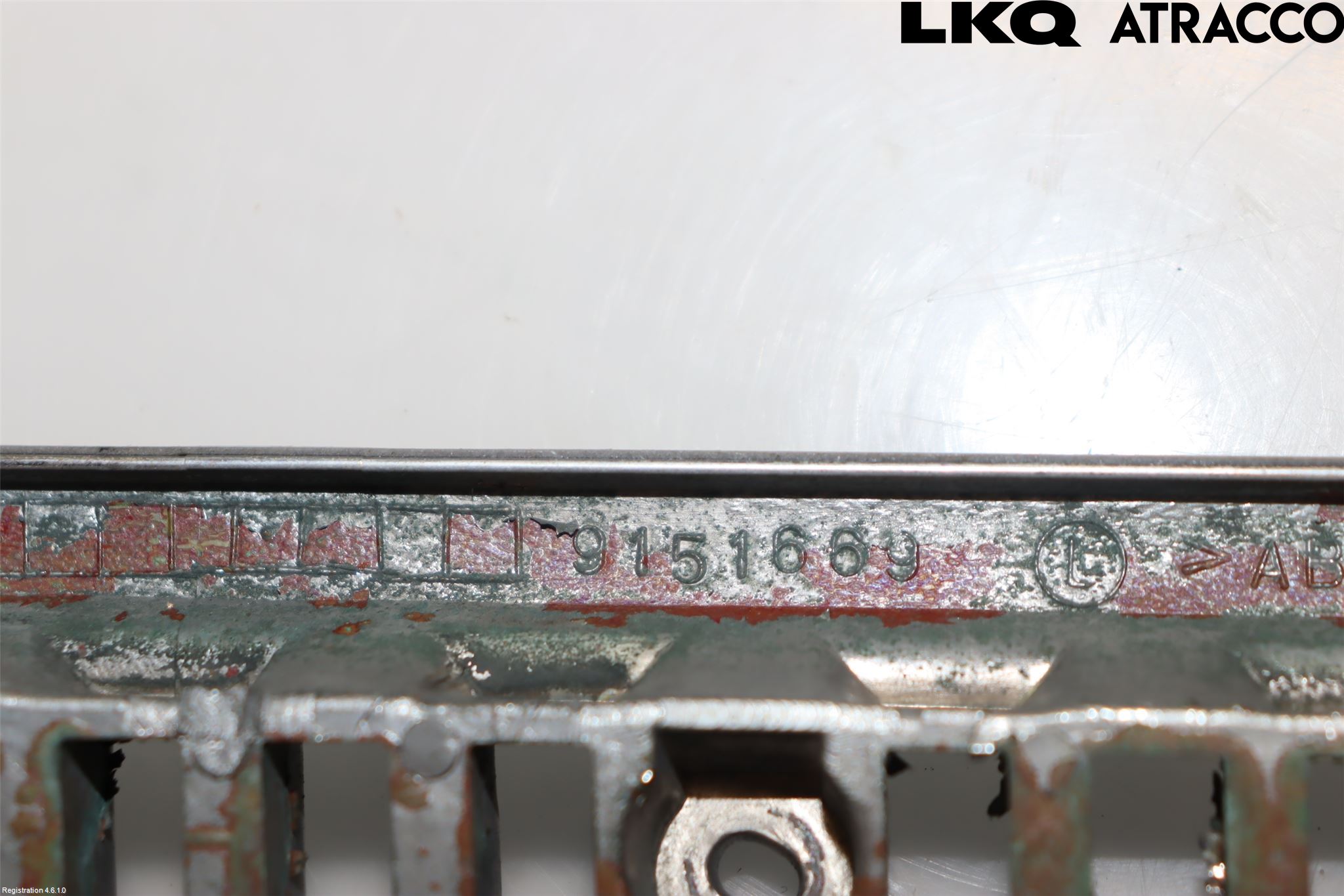 Volvo S70/V70/XC  97-00 Grill Komplett