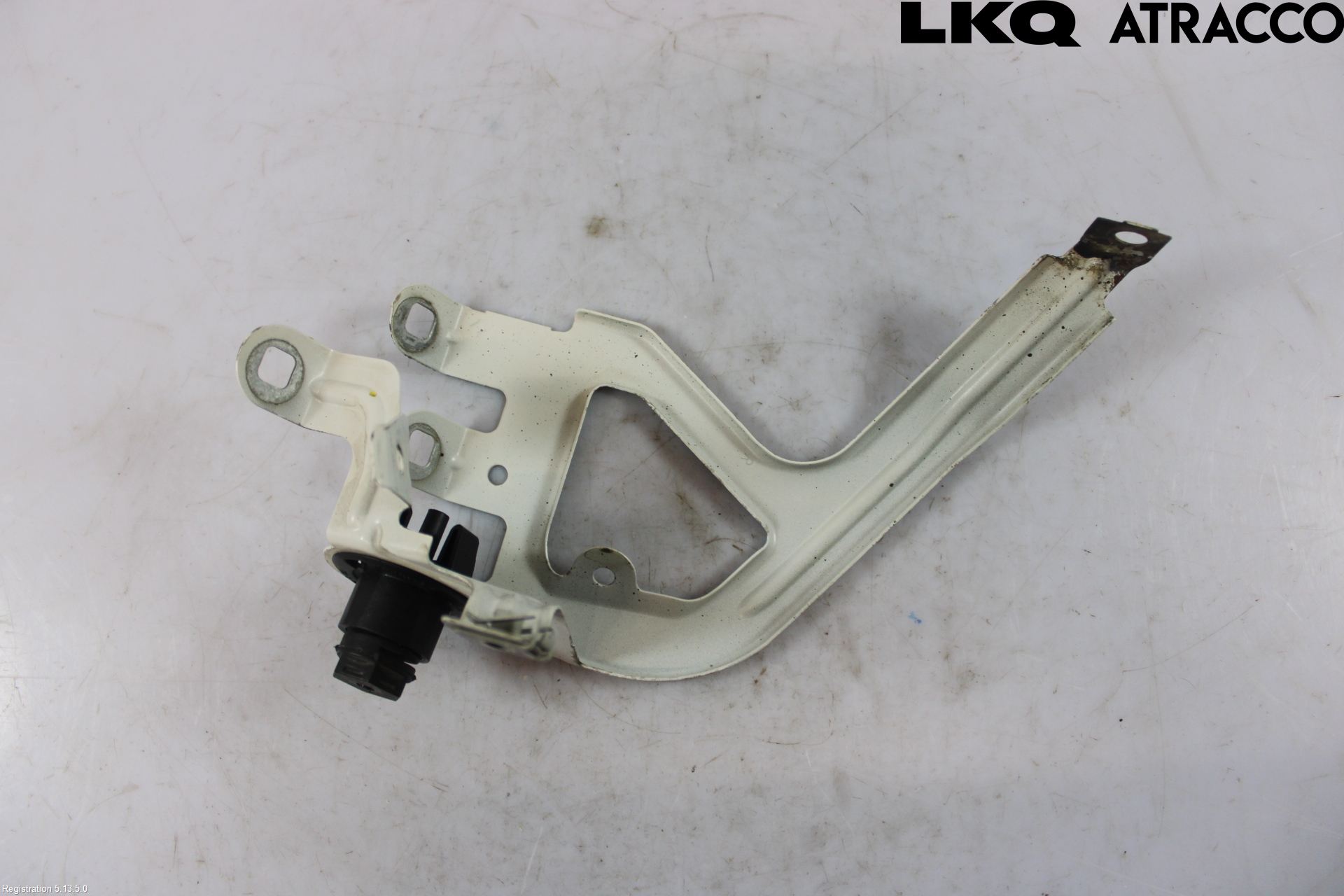 BMW 5 F10/F11/F18 09-17 Fenderfeste Foran Høy