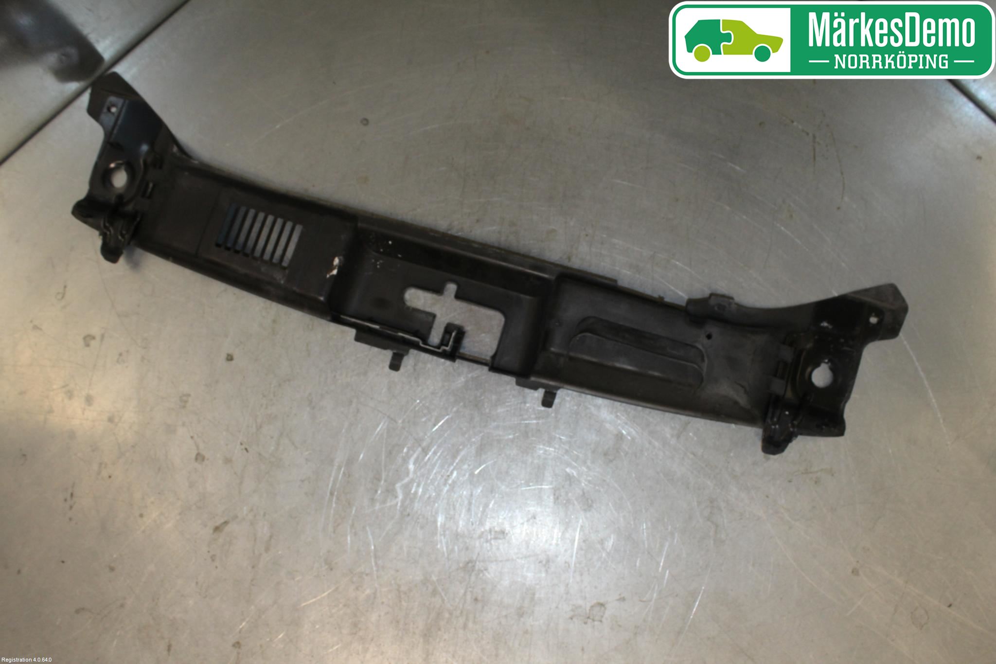 Volvo V50 04-07 Tackplast Front