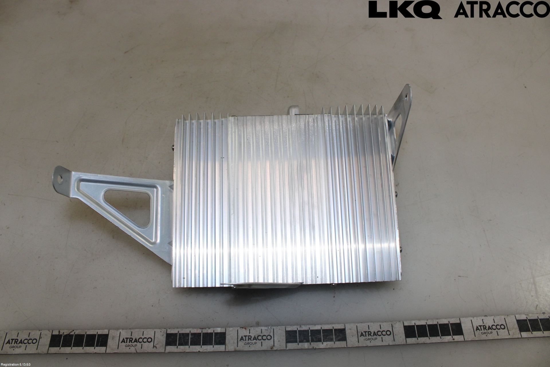 Tesla MODEL 3 17- Stereo Radio Med Cd
