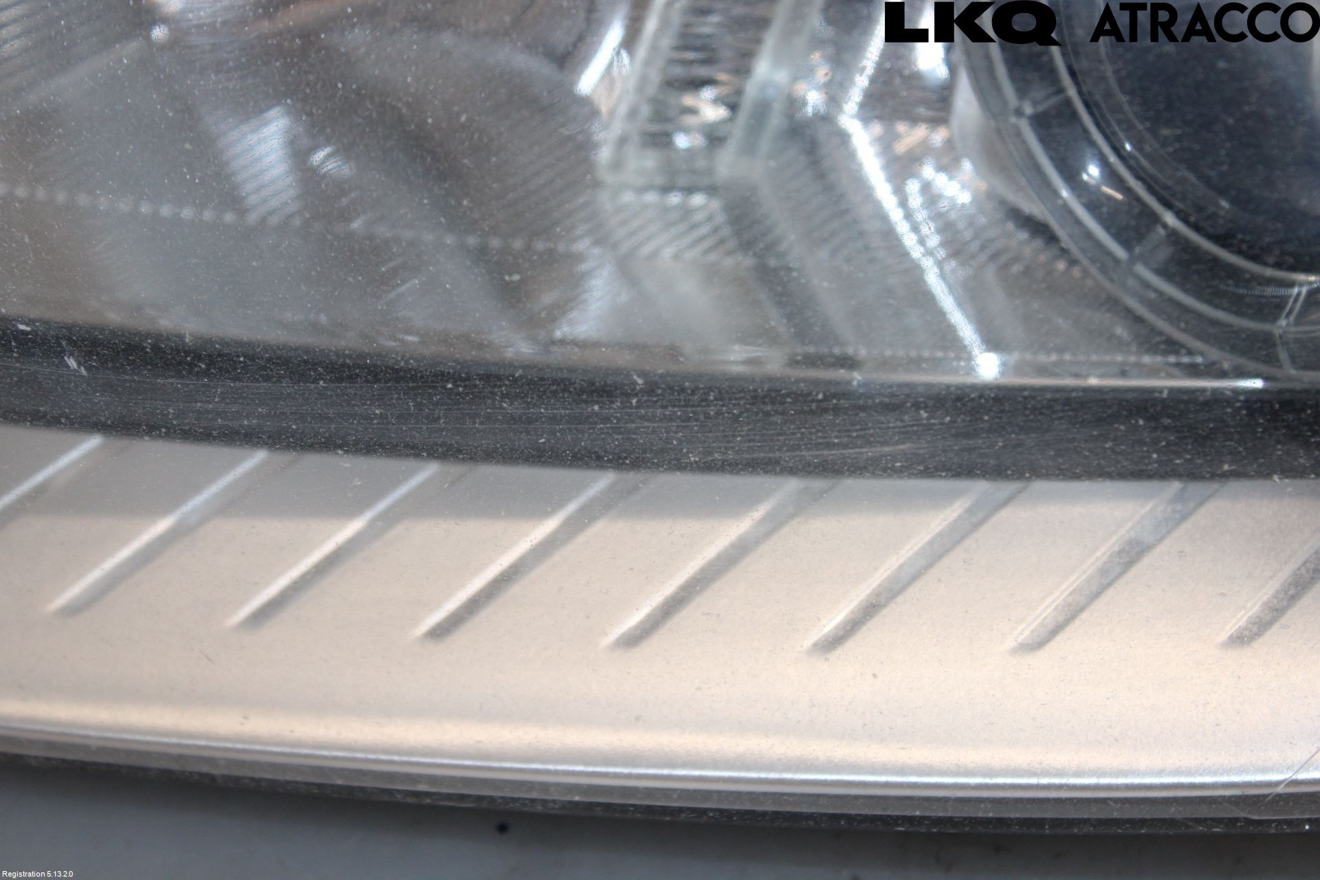 Volvo XC70 08-13 Frontlykt Venstre