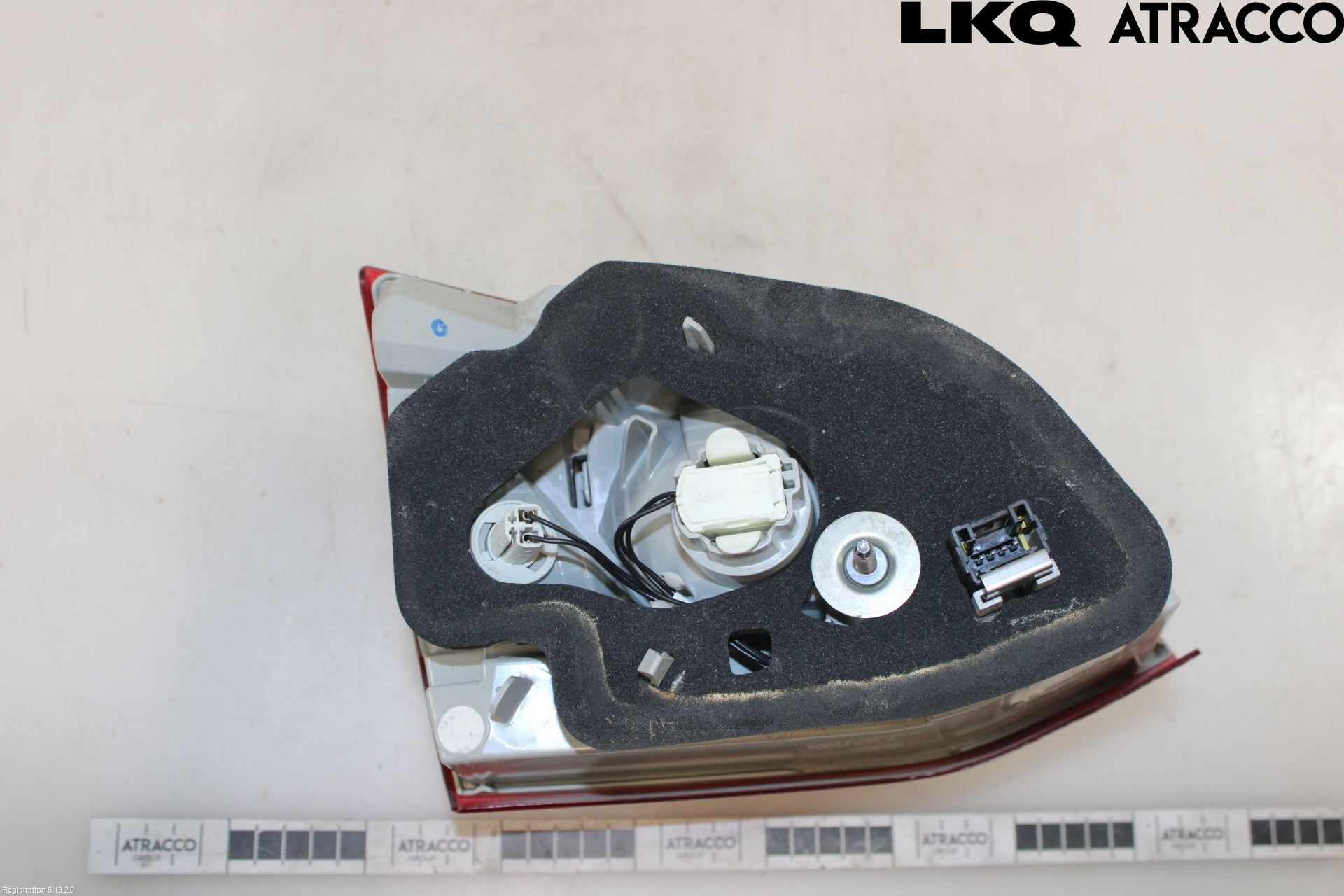 Peugeot 308 14-21 Baklykt Høyre  På Luke(Indre)