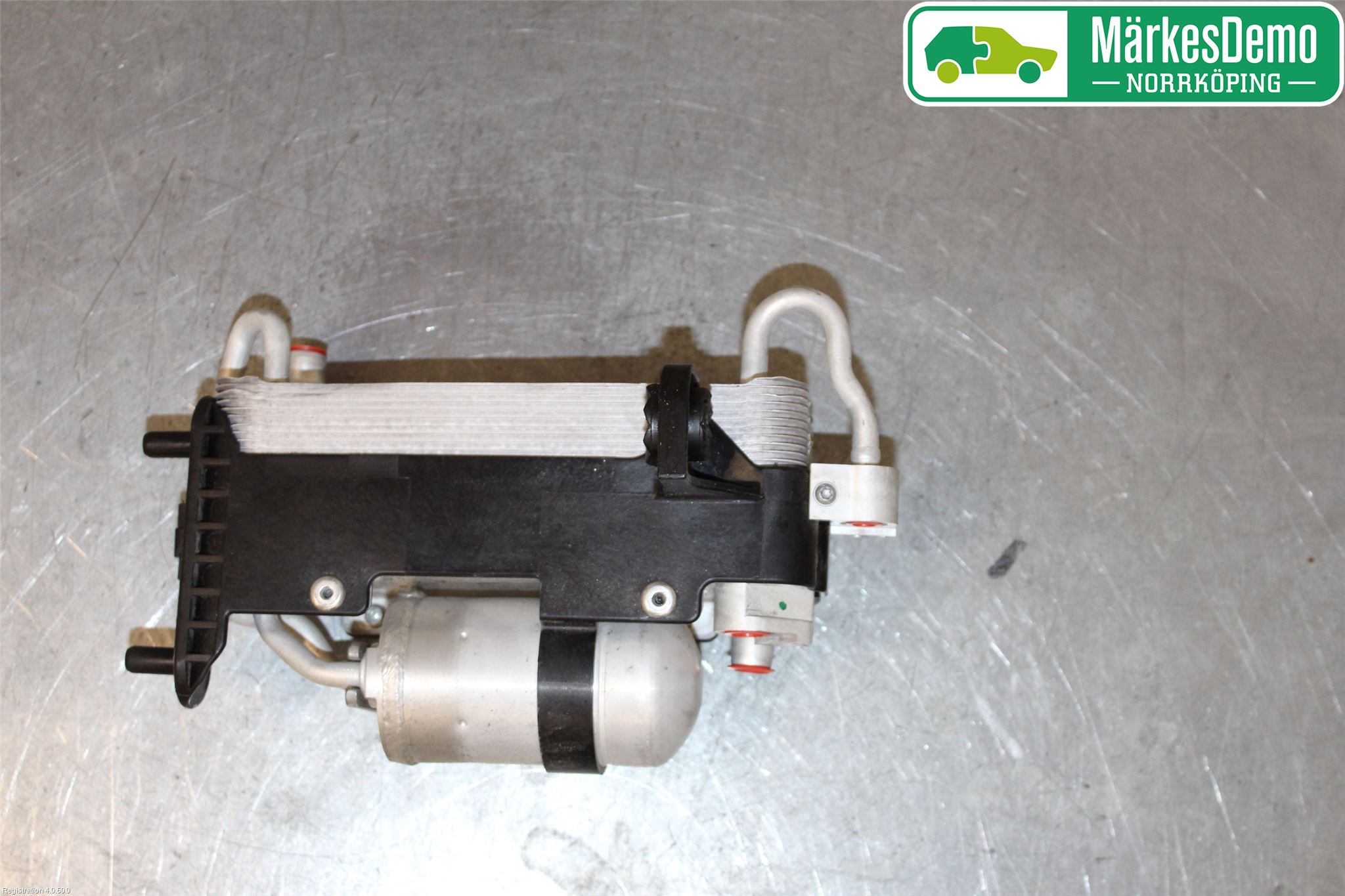 BMW 5 G30/G31/F90 17-23 Varme Ac Kondenser-Kjøler