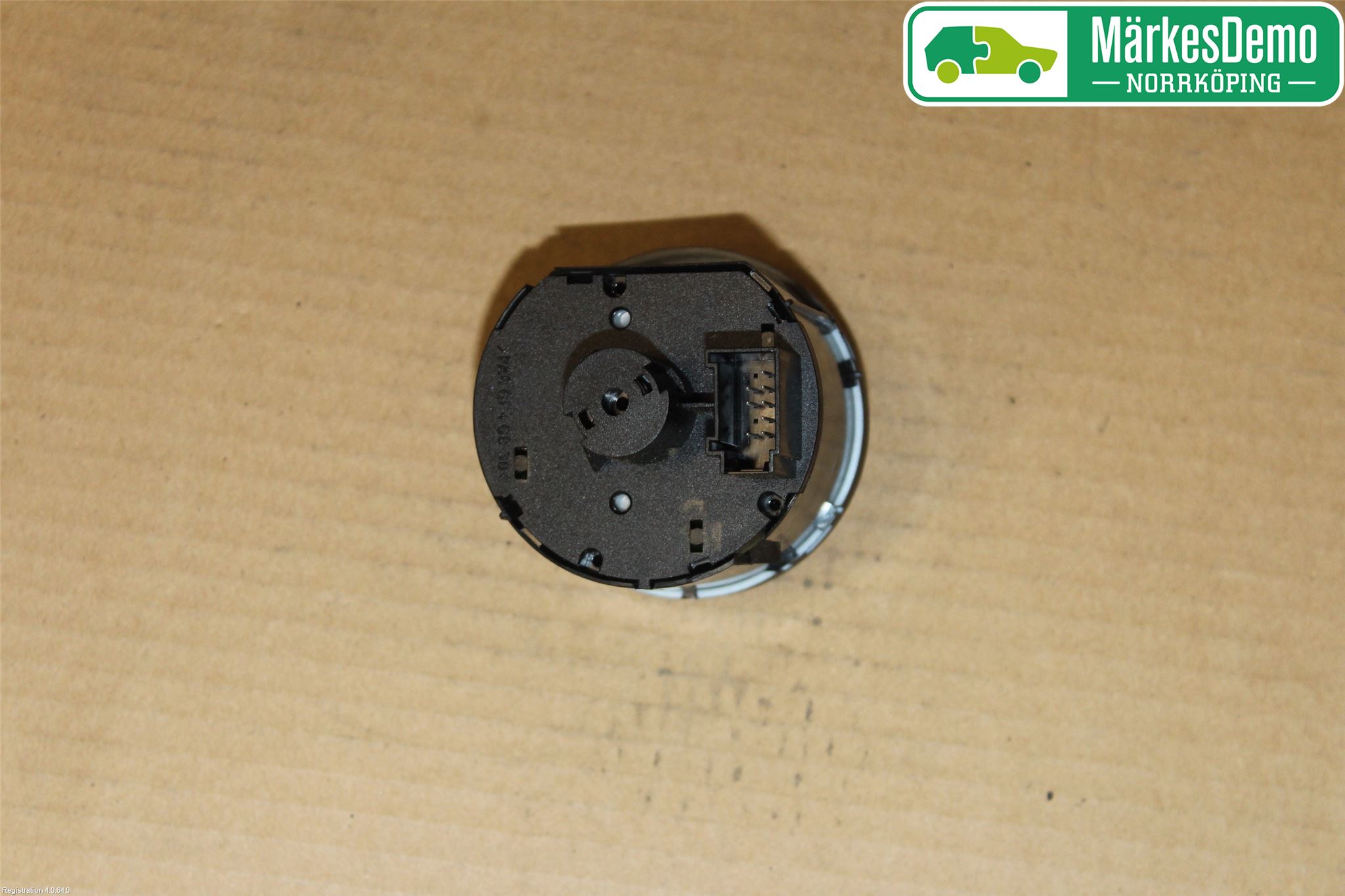 Volkswagen VW CADDY 11-15 Bryter Hovedlys