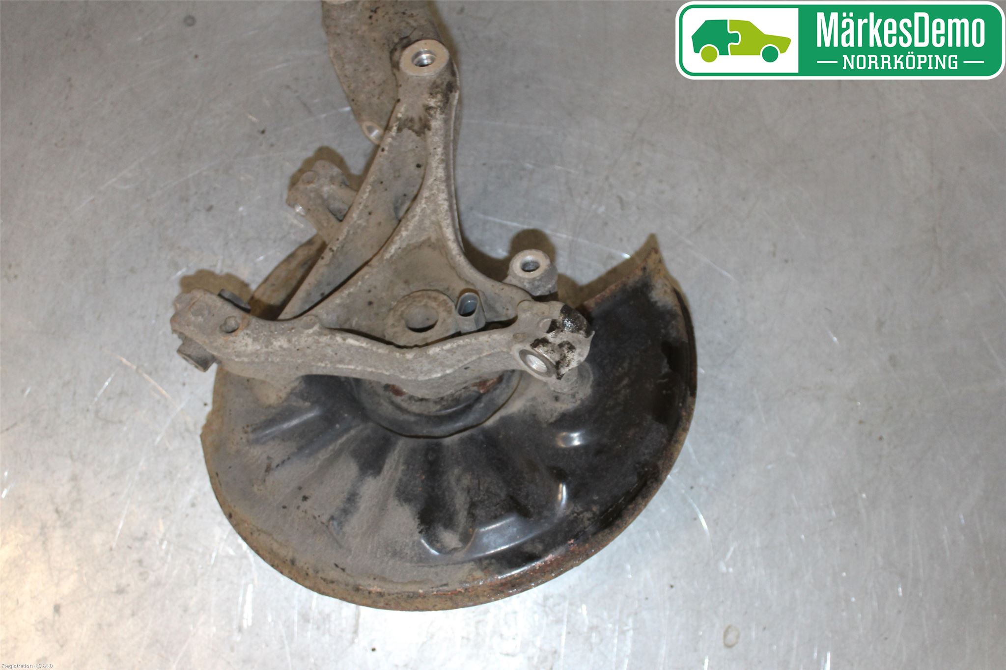 Volkswagen VW PASSAT 15-19 Spindel Hb