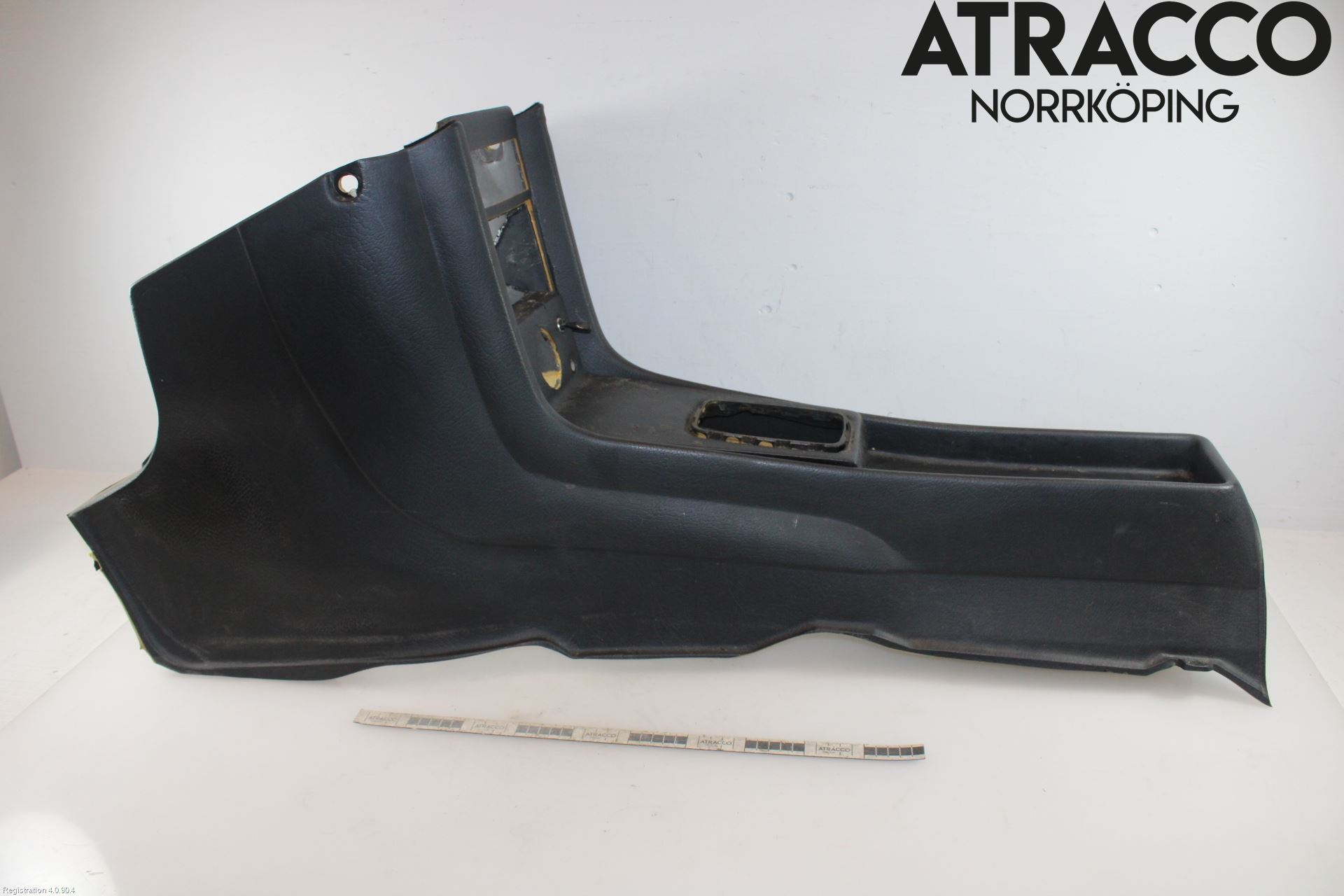 Mercedes-Benz MB COMPAKT  (W115) 68-76 Instrumentkonsoll Midt