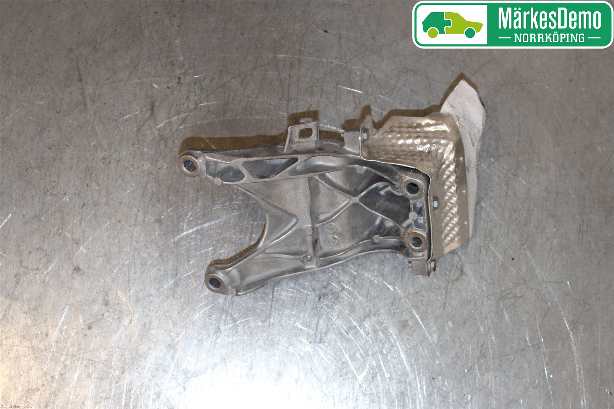 Audi A4/S4 B9 16-19 Motor Feste Stål-Alu