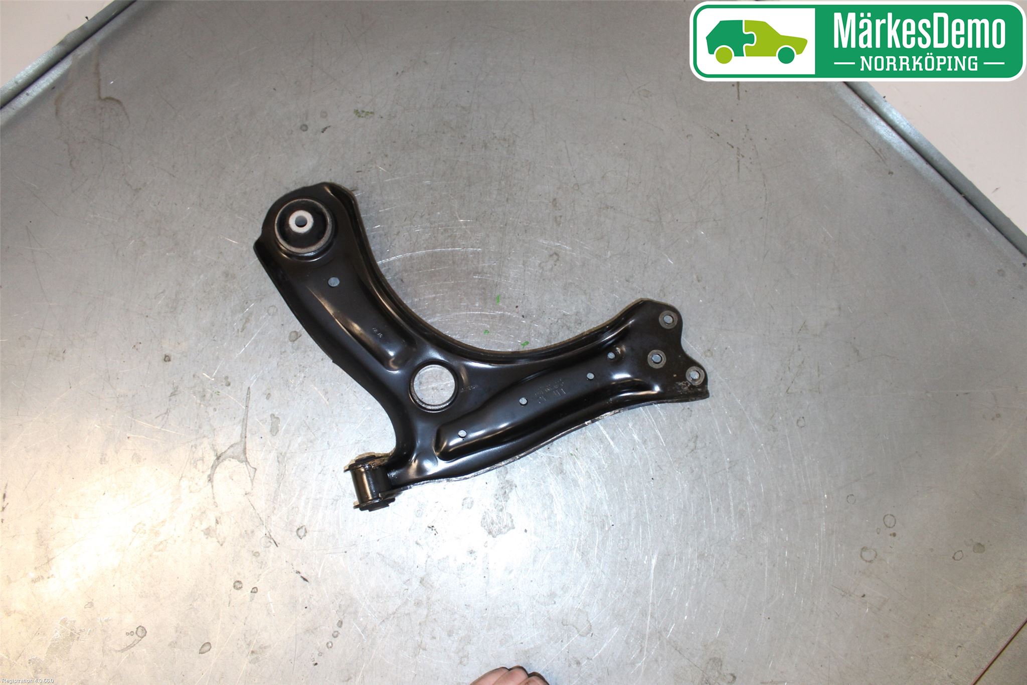 Seat IBIZA IV 08-16 Bærearm Foran Høyre Nedre