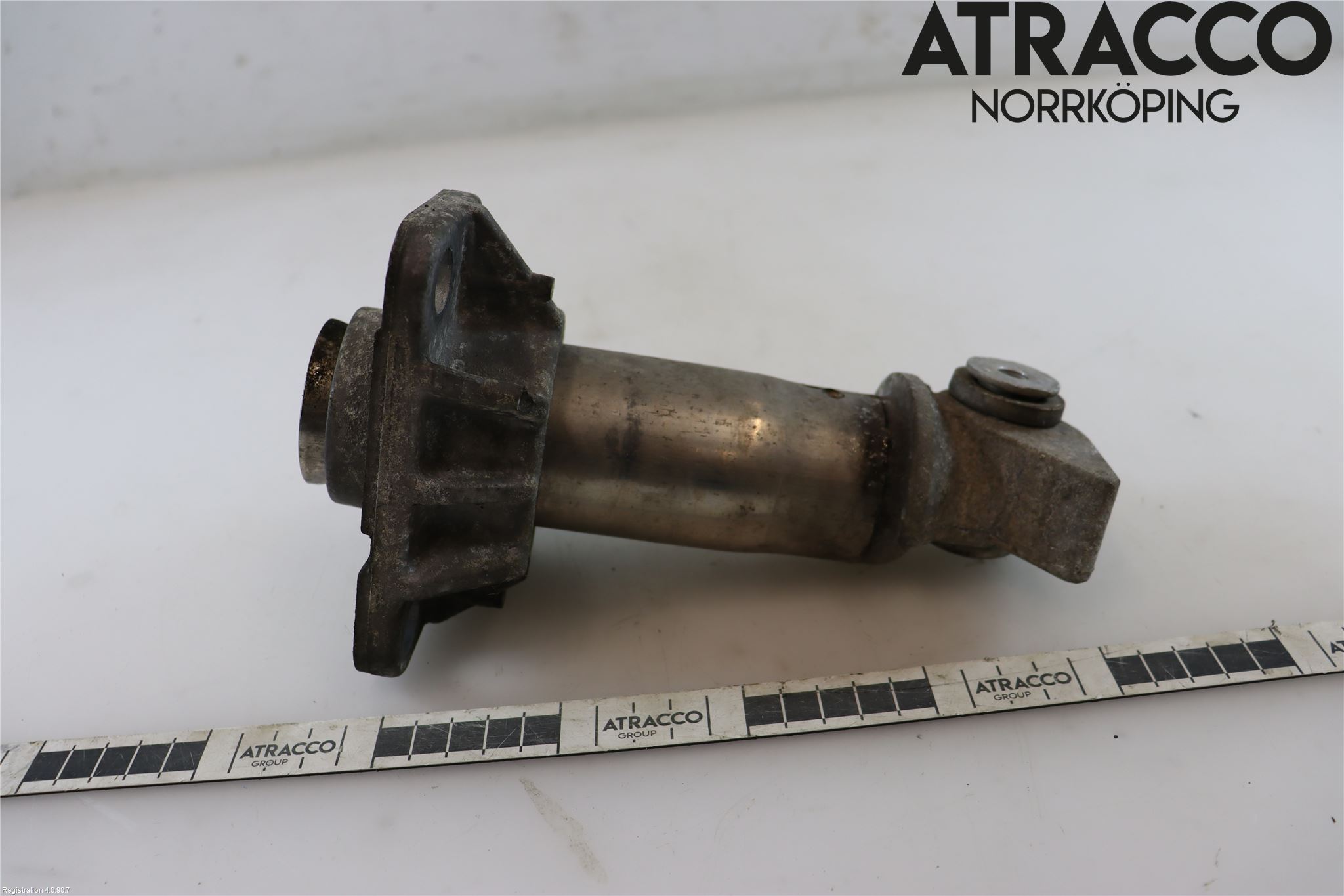 Audi A4/S4 01-05 Støtfanger Foran Feste