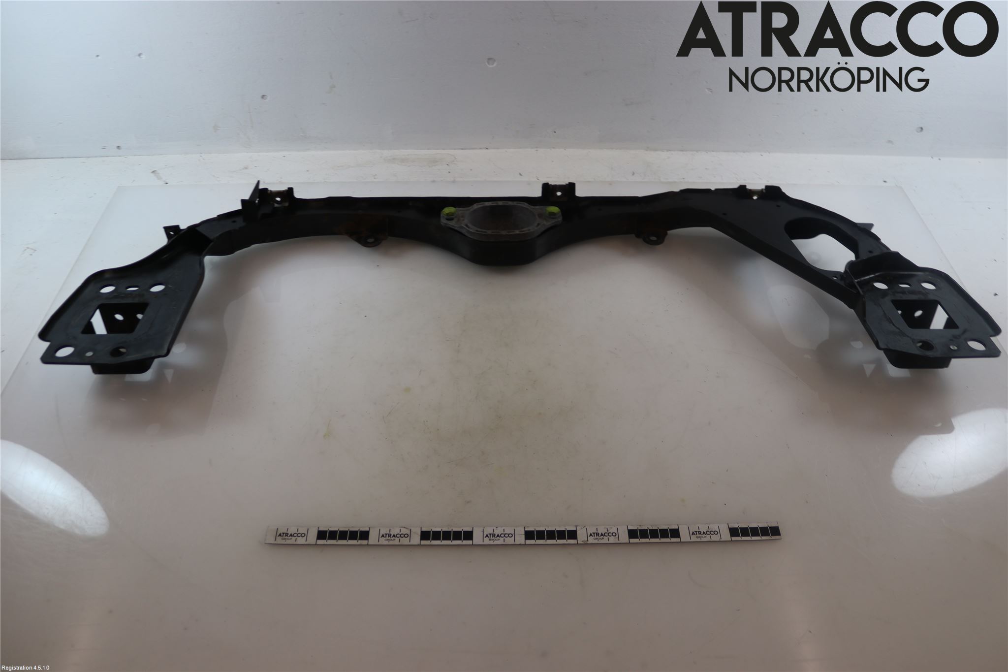 Audi A6/S6     05-11 Motorbjelke (Langs Gående )