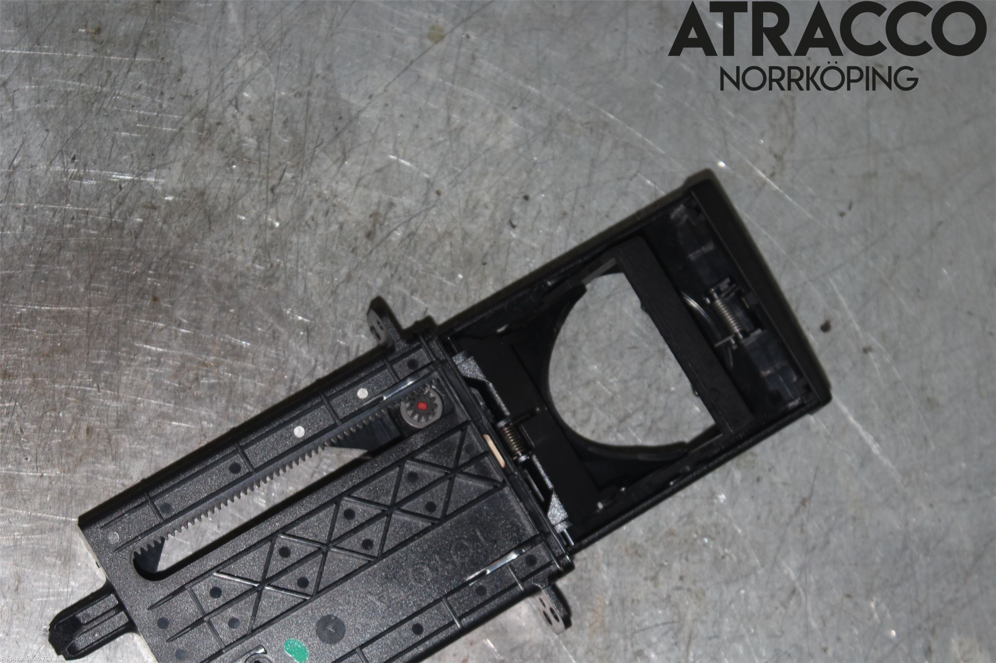 Toyota AVENSIS 03-06 Innr Koppholder