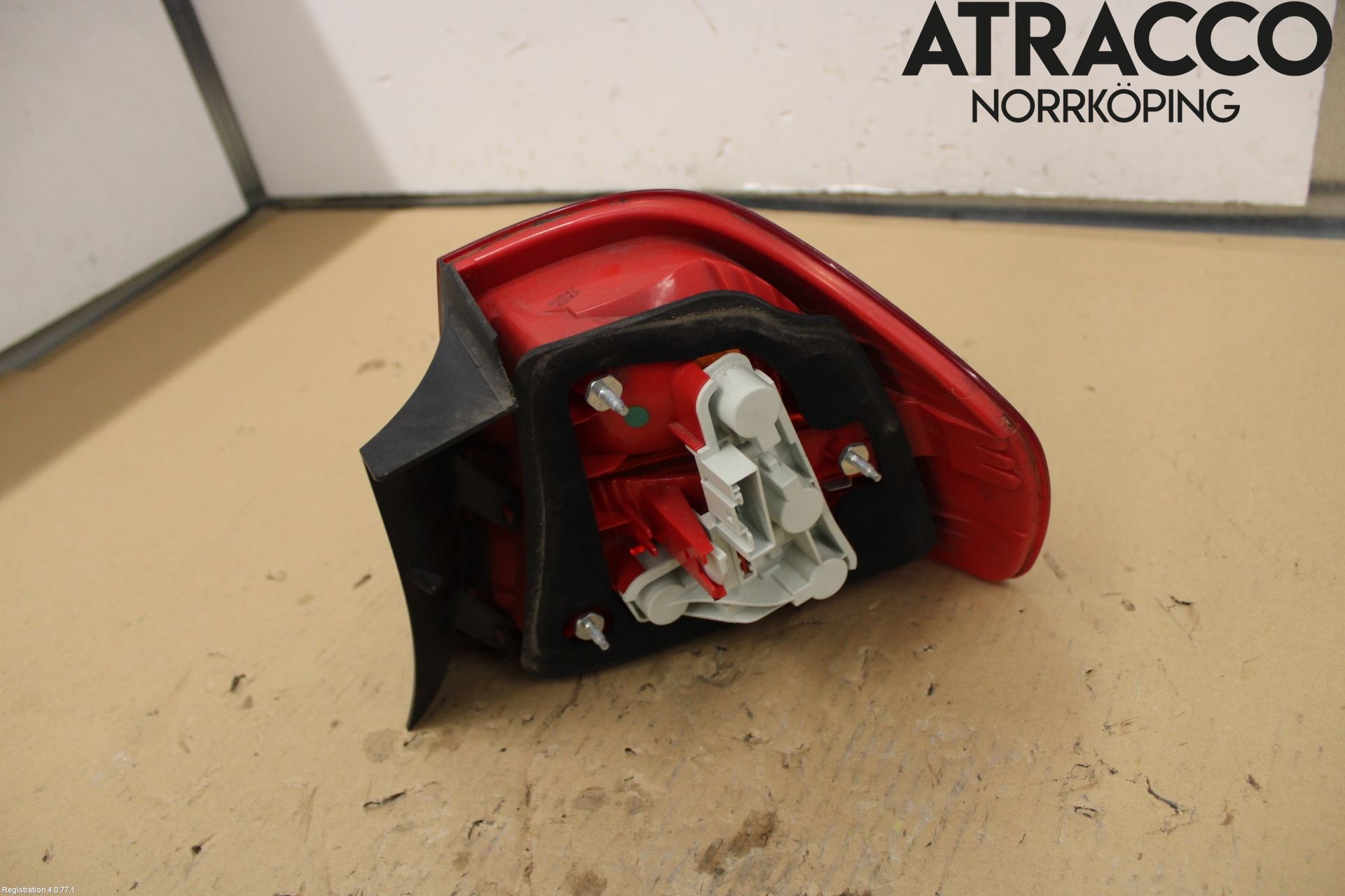 BMW 3 E90/91 SED/TOU 05-12 Baklykt Venstre