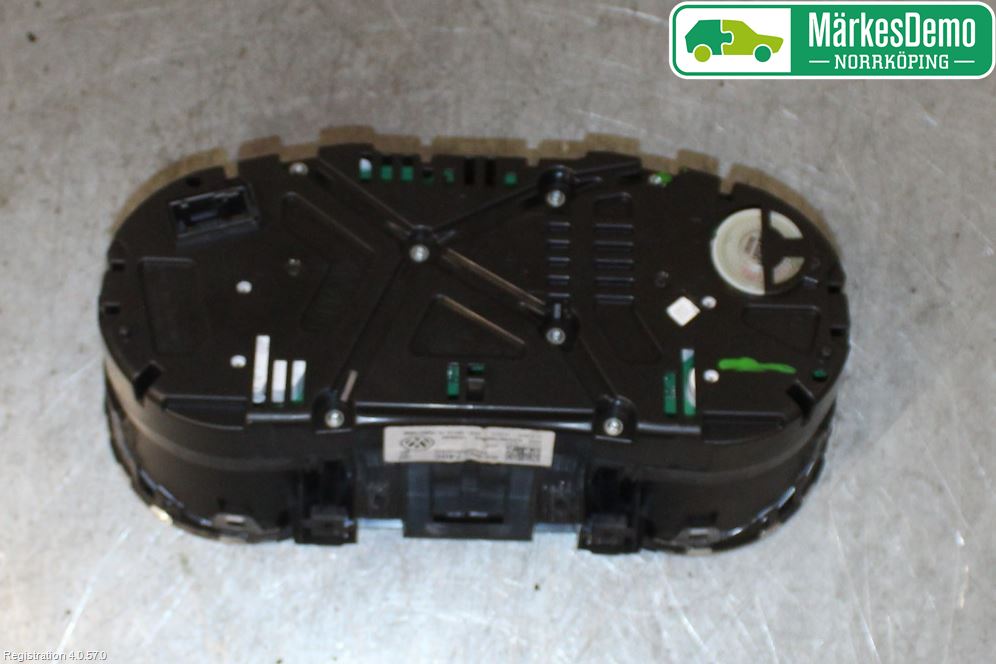 Volkswagen VW POLO 10-17 Instr Kombinert