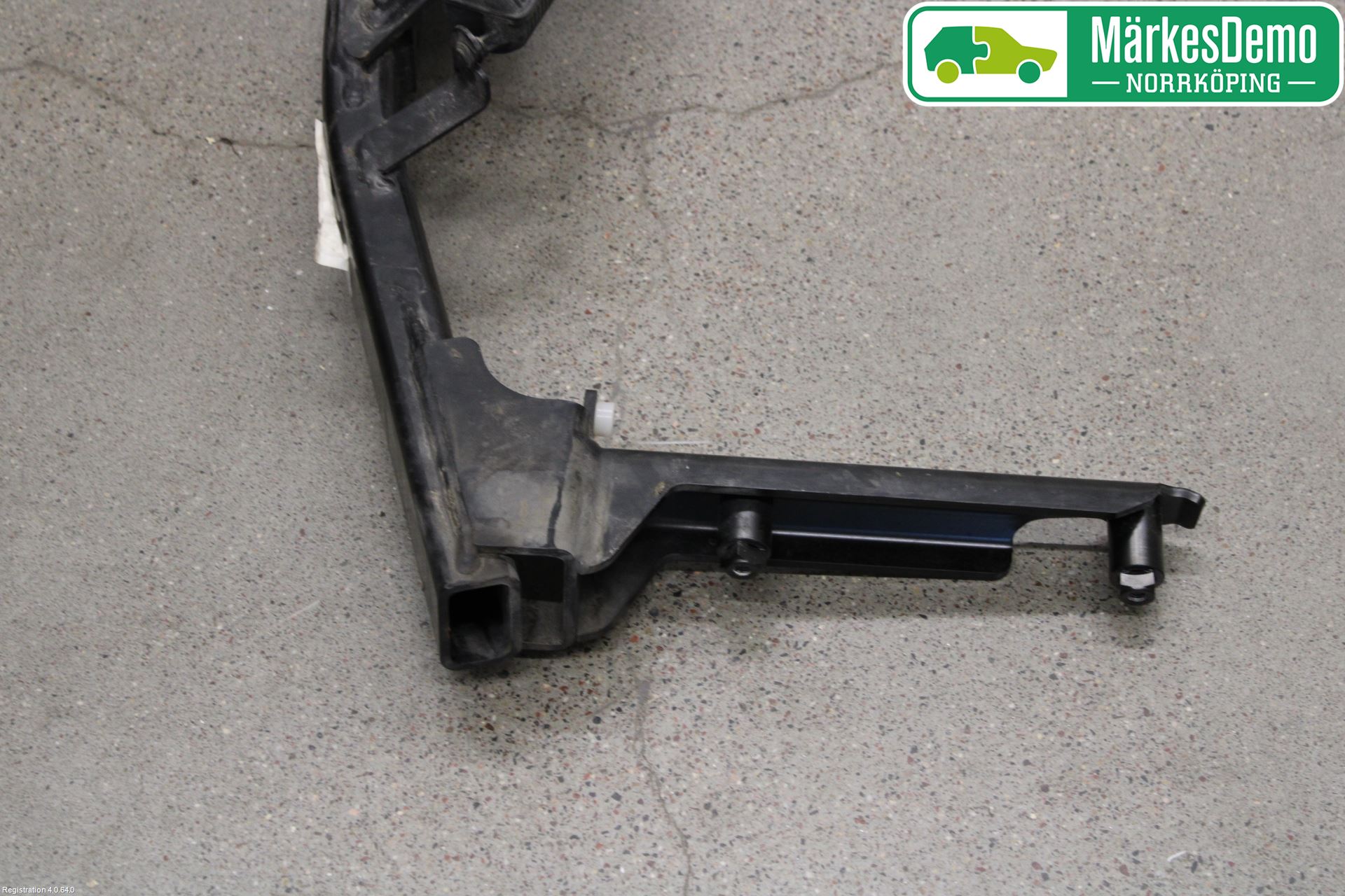 Audi A4/S4 B9 16-19 Tilhengerfeste