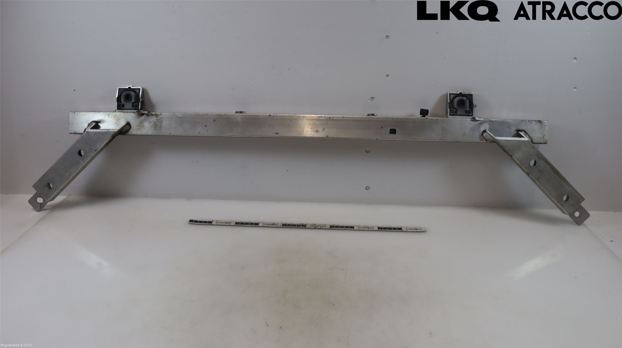 Volvo V90 17->> Radiator Feste - Ramme - Bjelk