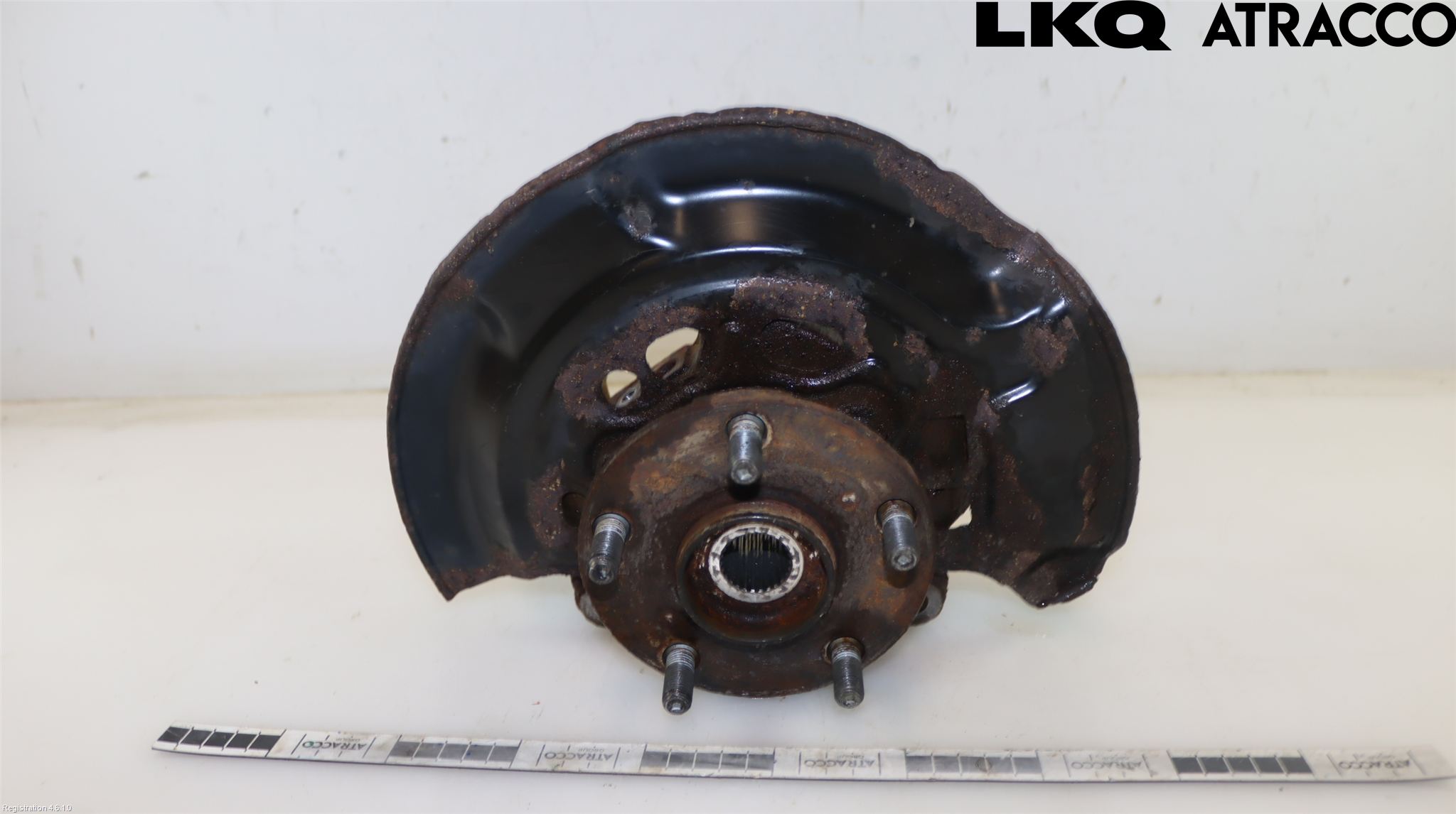 Toyota AURIS 13-19 Spindel Vf