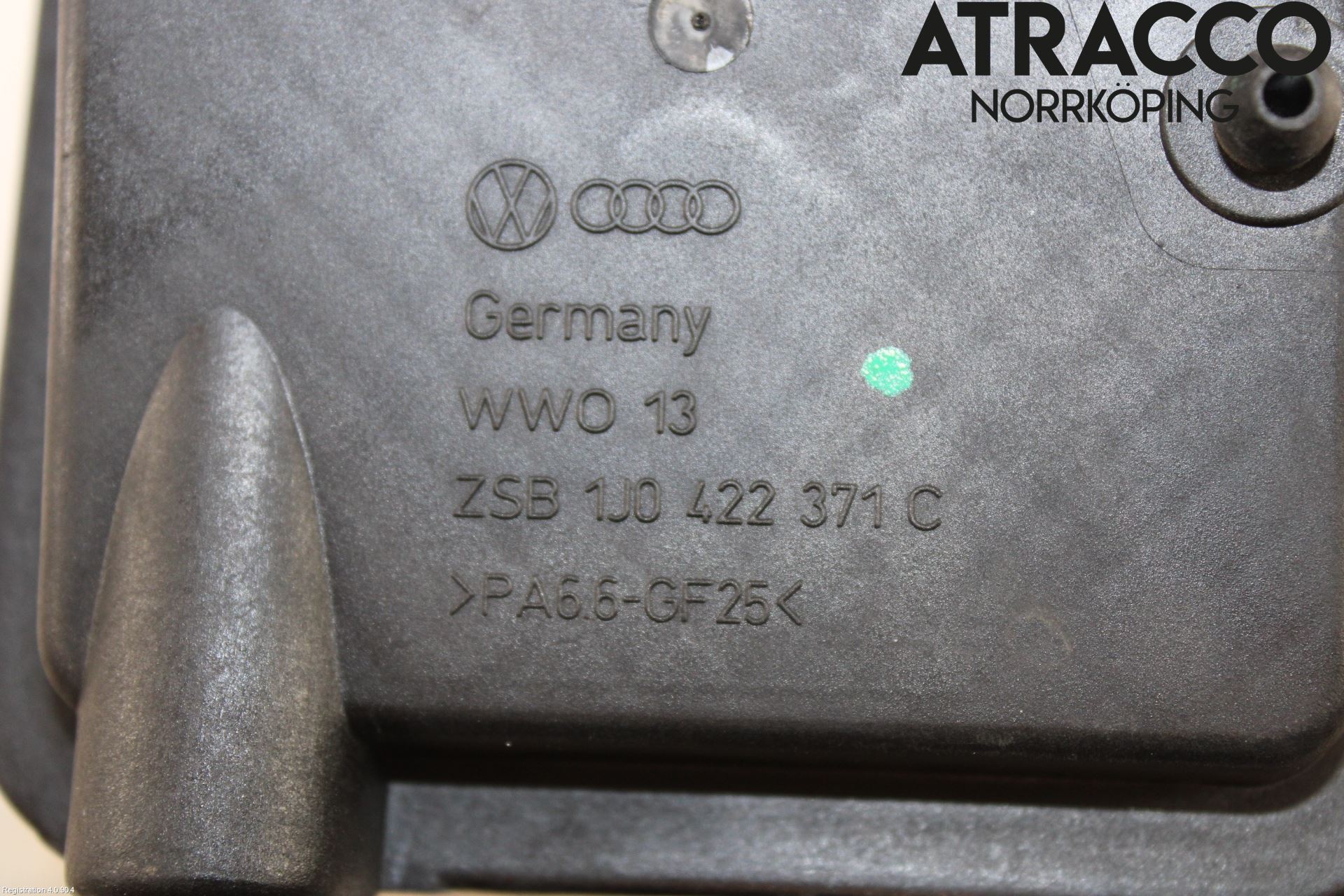 Audi A3/S3     96-03 Servo Oljebeholder