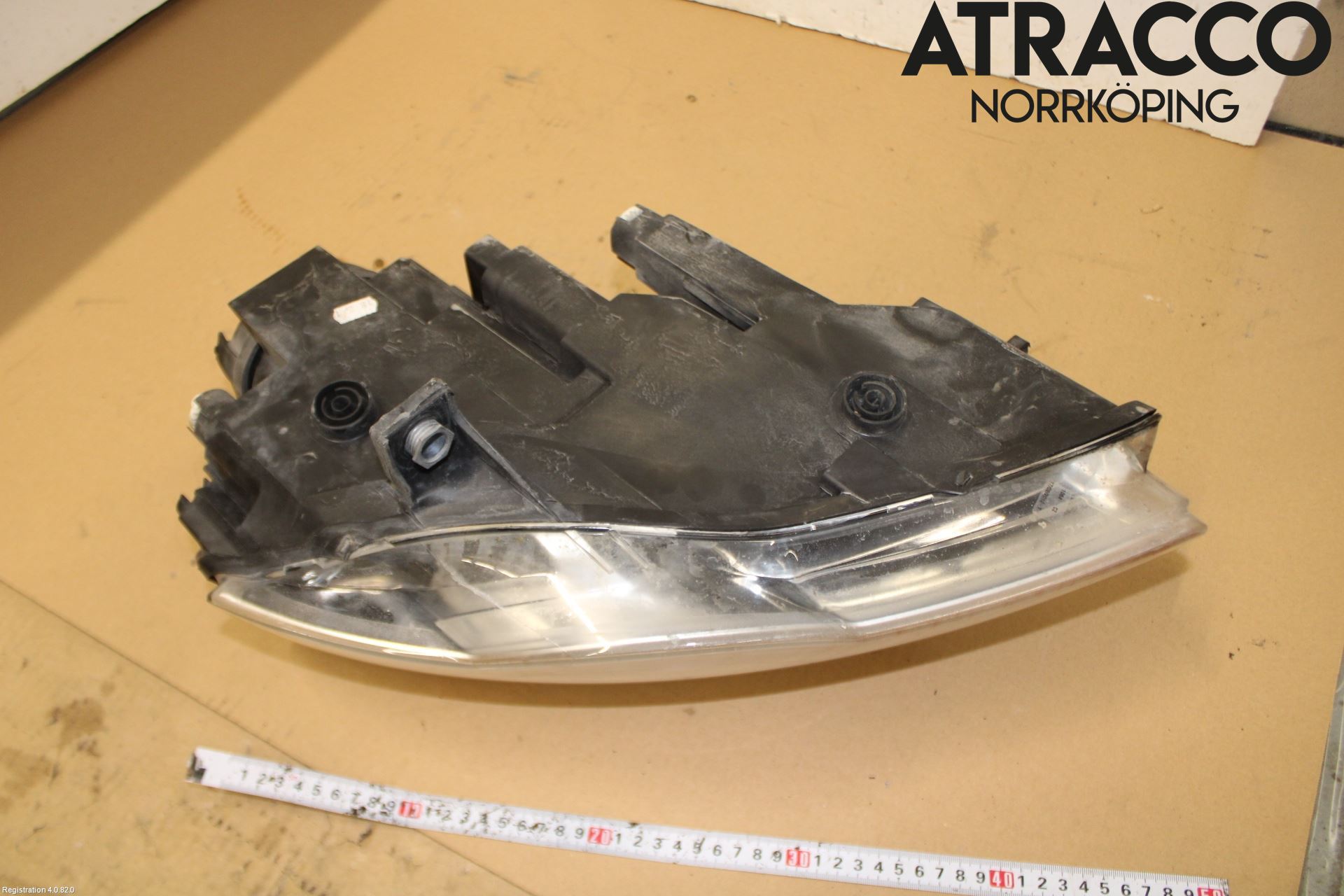 Volkswagen VW PASSAT 05-11 Frontlykt Venstre