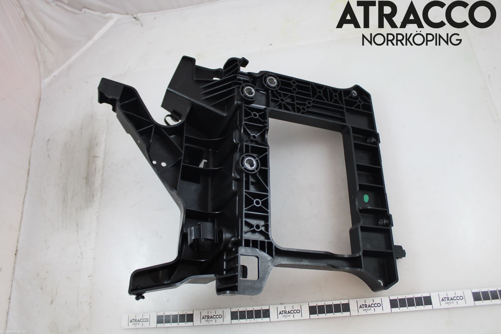 Volkswagen VW TRANSP/CARAVELLE (T7) 22-24 Batterikasse - Feste - Holder