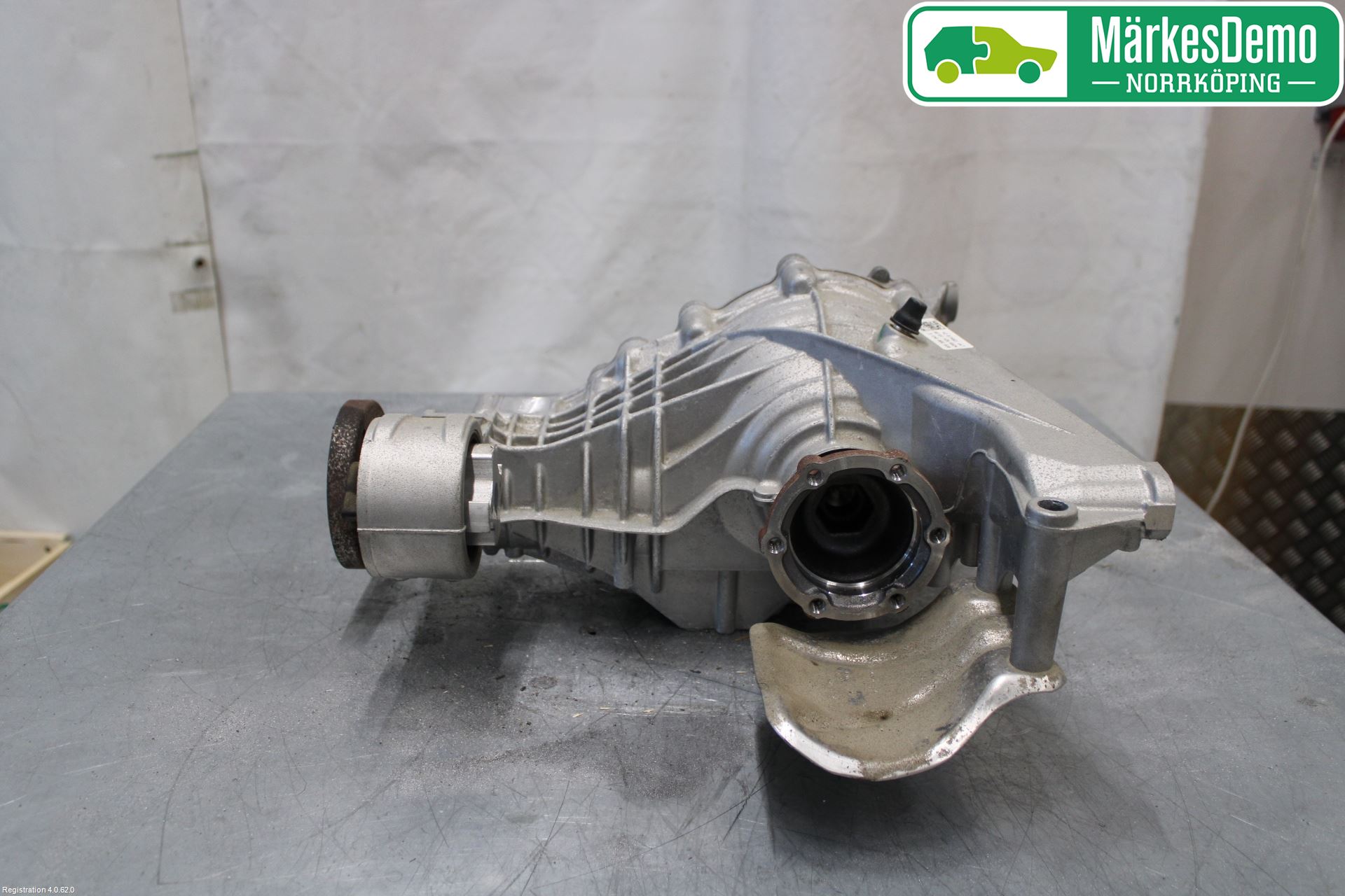 Audi A4/S4 B9 16-19 Bakaksel Kardang Bak -Diff