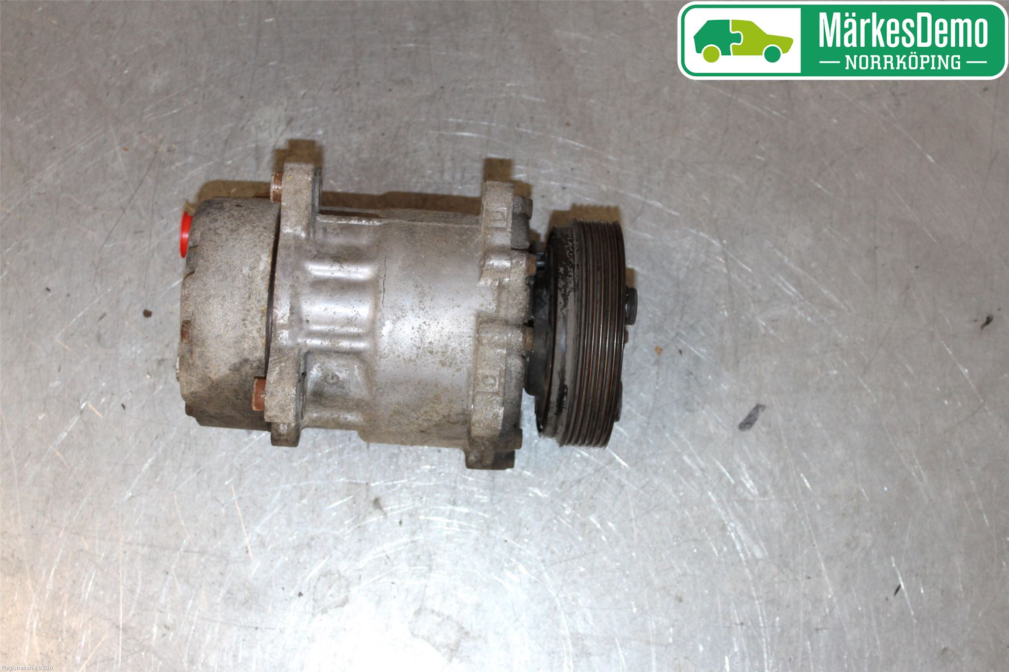 Volkswagen VW CADDY      04-10 Varme Ac Kompressor