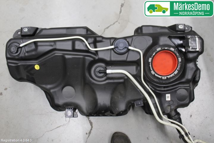 Skoda SCALA 19- Drivstofftank Innsprøytning
