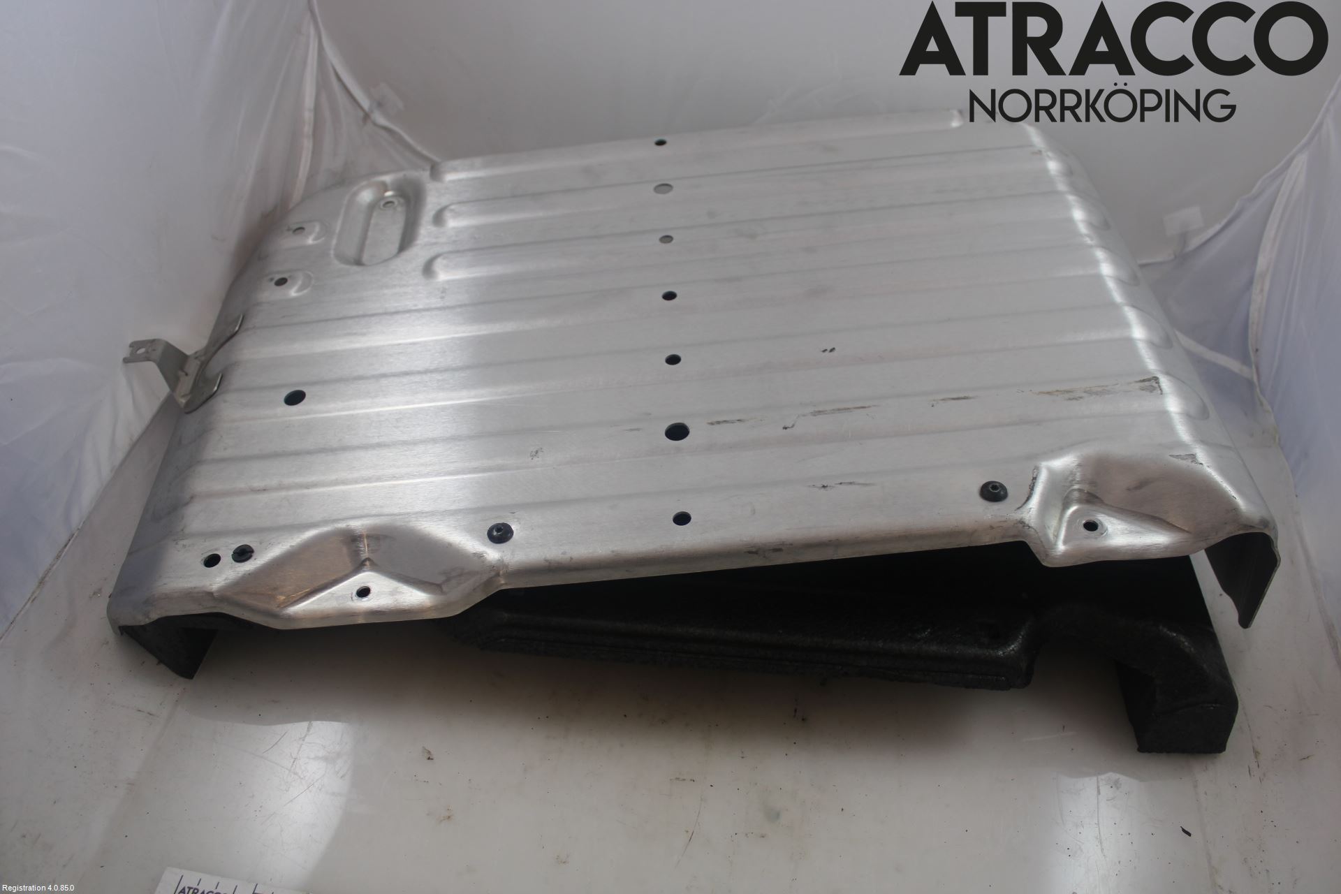 Volkswagen VW TRANSP/CARAVELLE (T7) 22-24 Bunnplate U Motor-Gear-Dørk