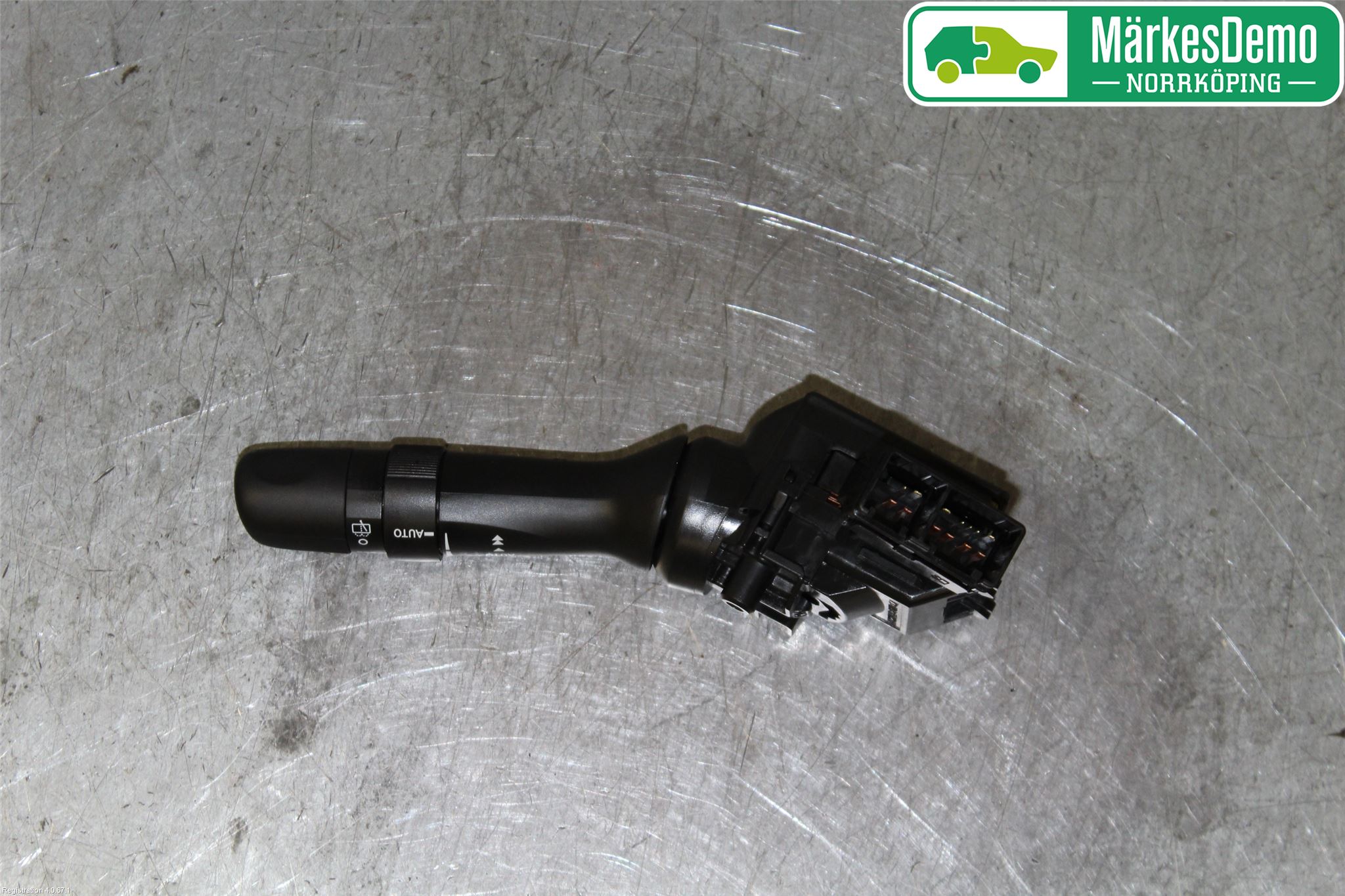 Toyota YARIS XP130 15-20 Bryter Ratt Visker - Spyler