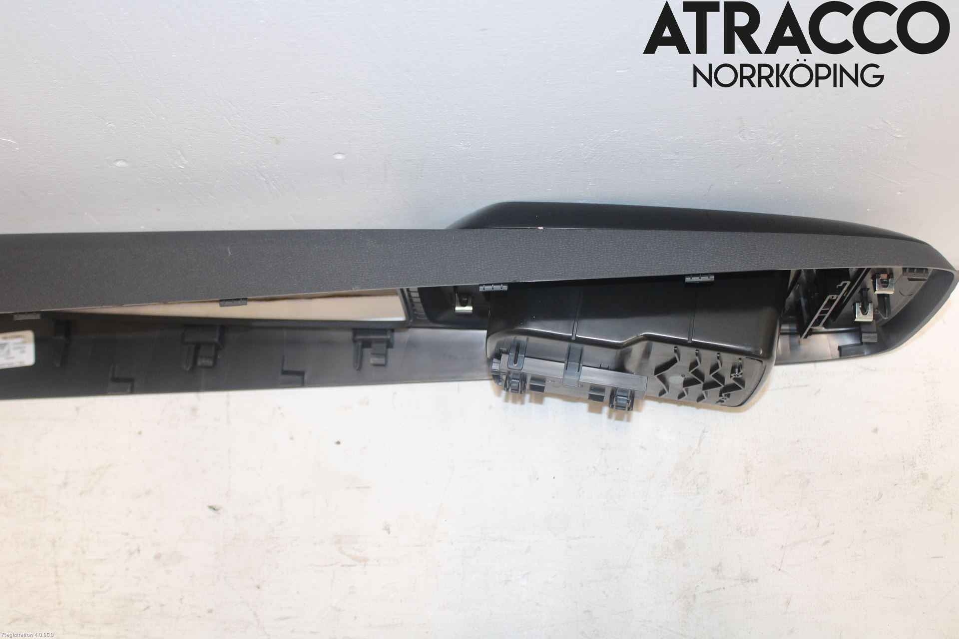 Volkswagen VW ID.4 21- Instrumentkonsoll Midt