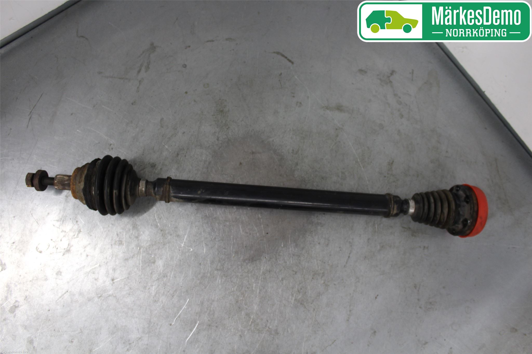 Volkswagen VW GOLF V 04-09 Drivaksel Foran Kompl Høyre