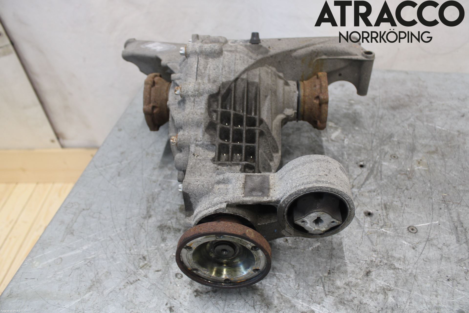 Audi A4/S4 B9 16-19 Bakaksel Kardang Bak -Diff