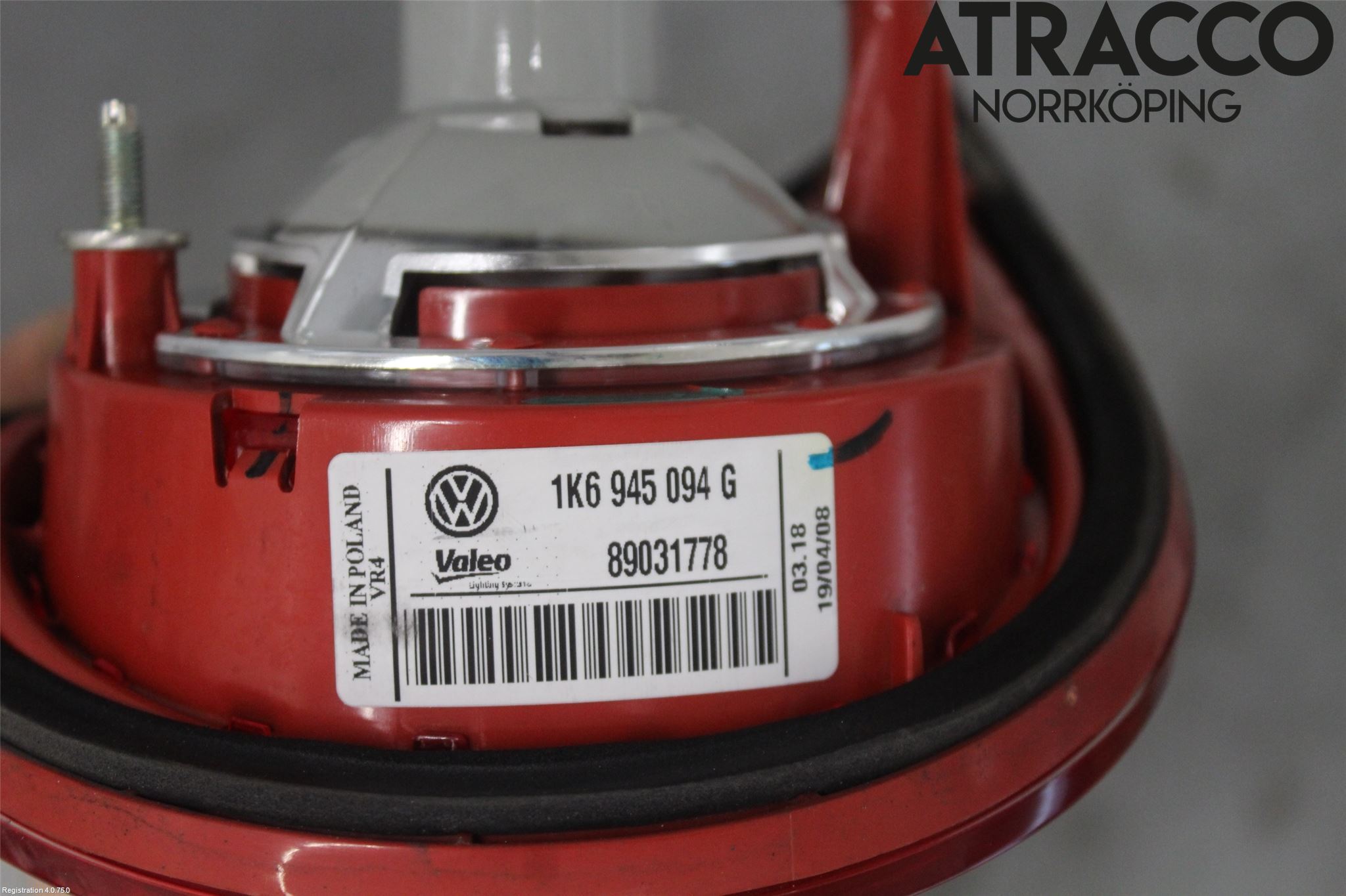 Volkswagen VW GOLF V 04-09 Baklykt Høyre  På Luke(Indre)